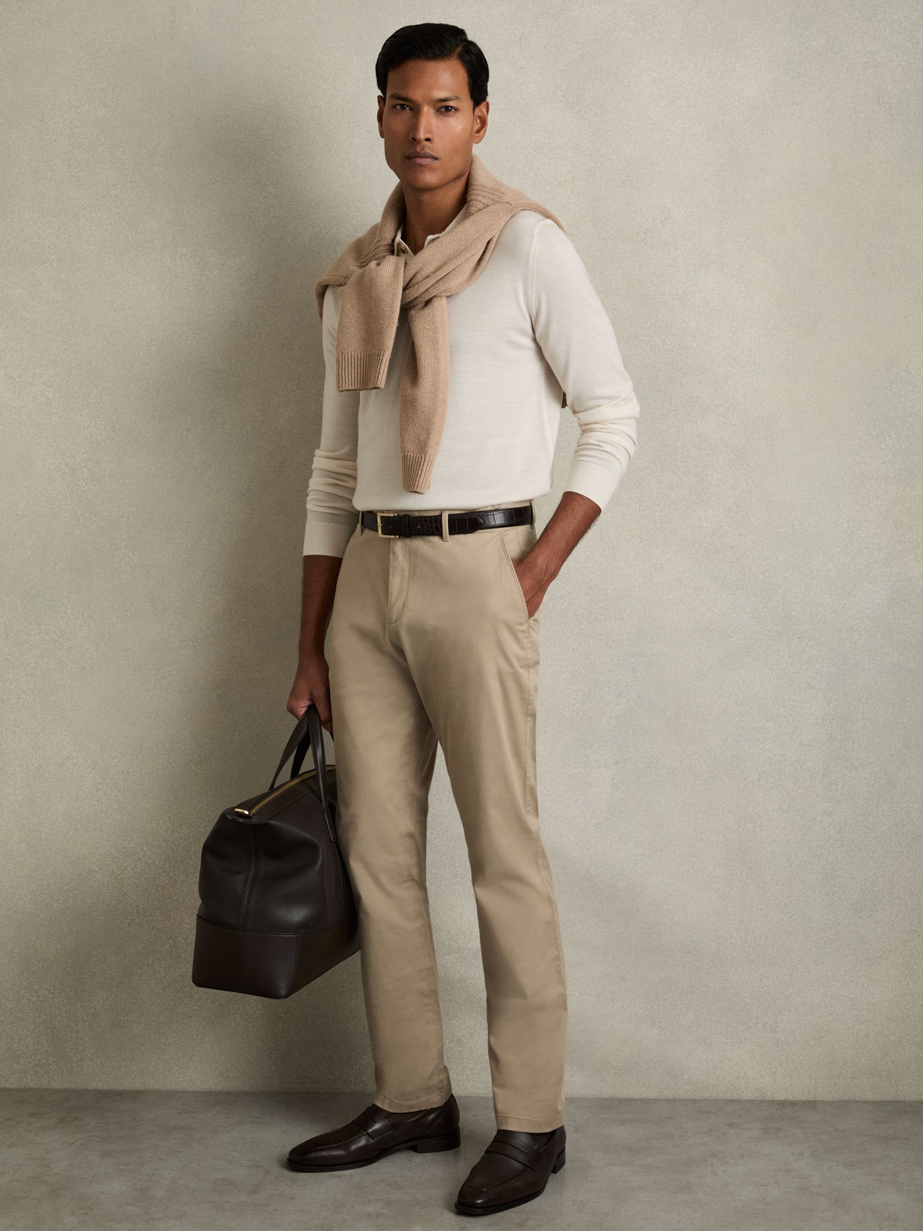 Washed Cotton Slim Fit Chino in Navy