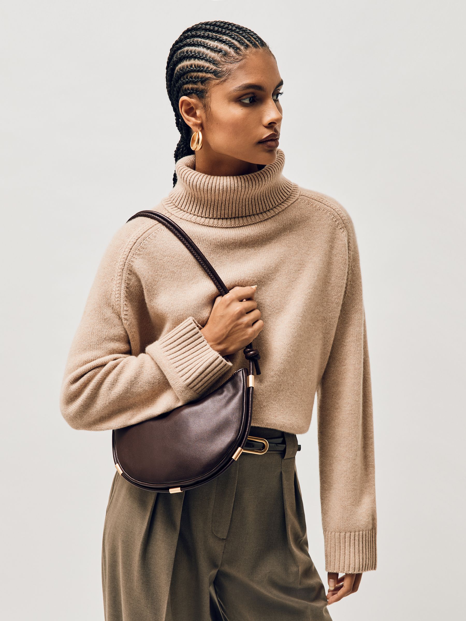 Leather Rope Strap Shoulder Bag in Neutral