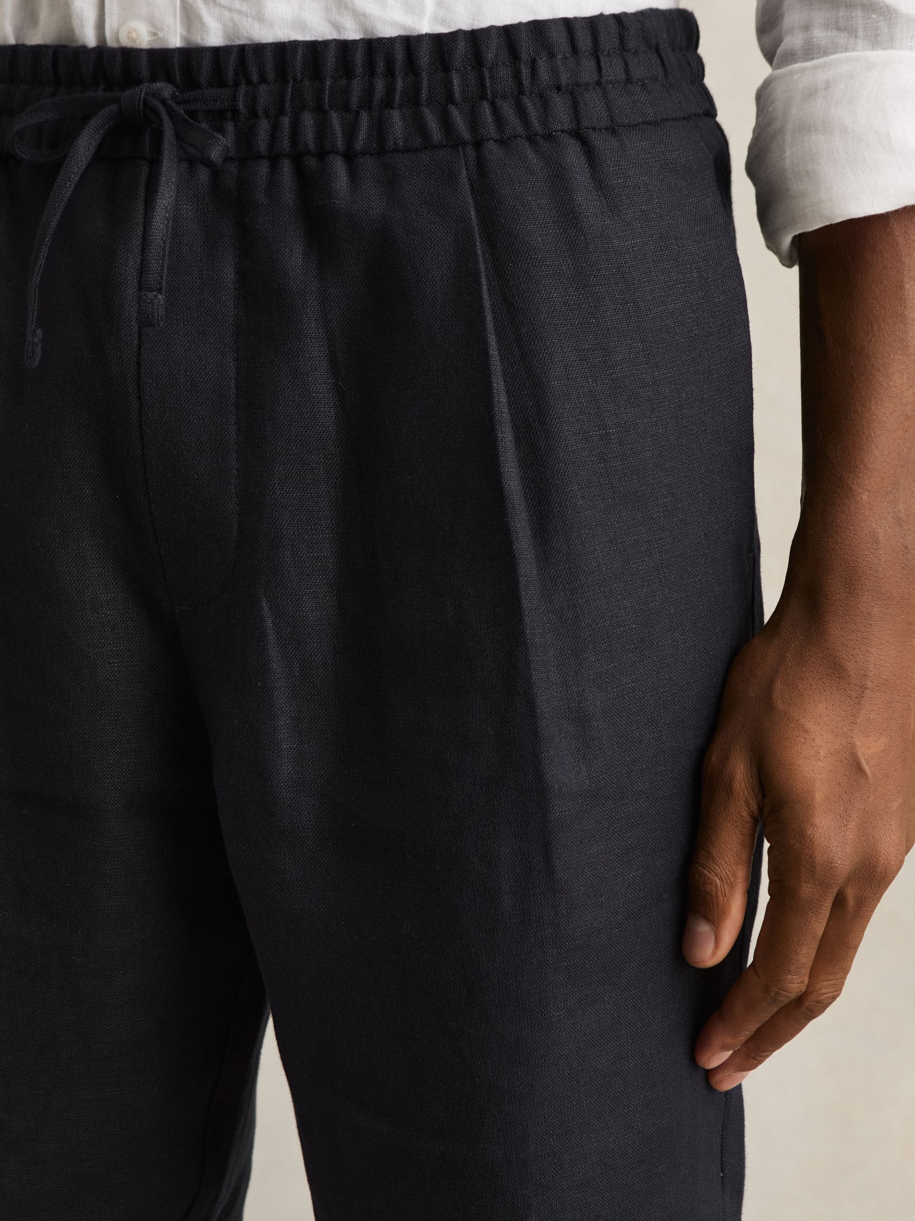 Linen Drawstring Shorts in Navy