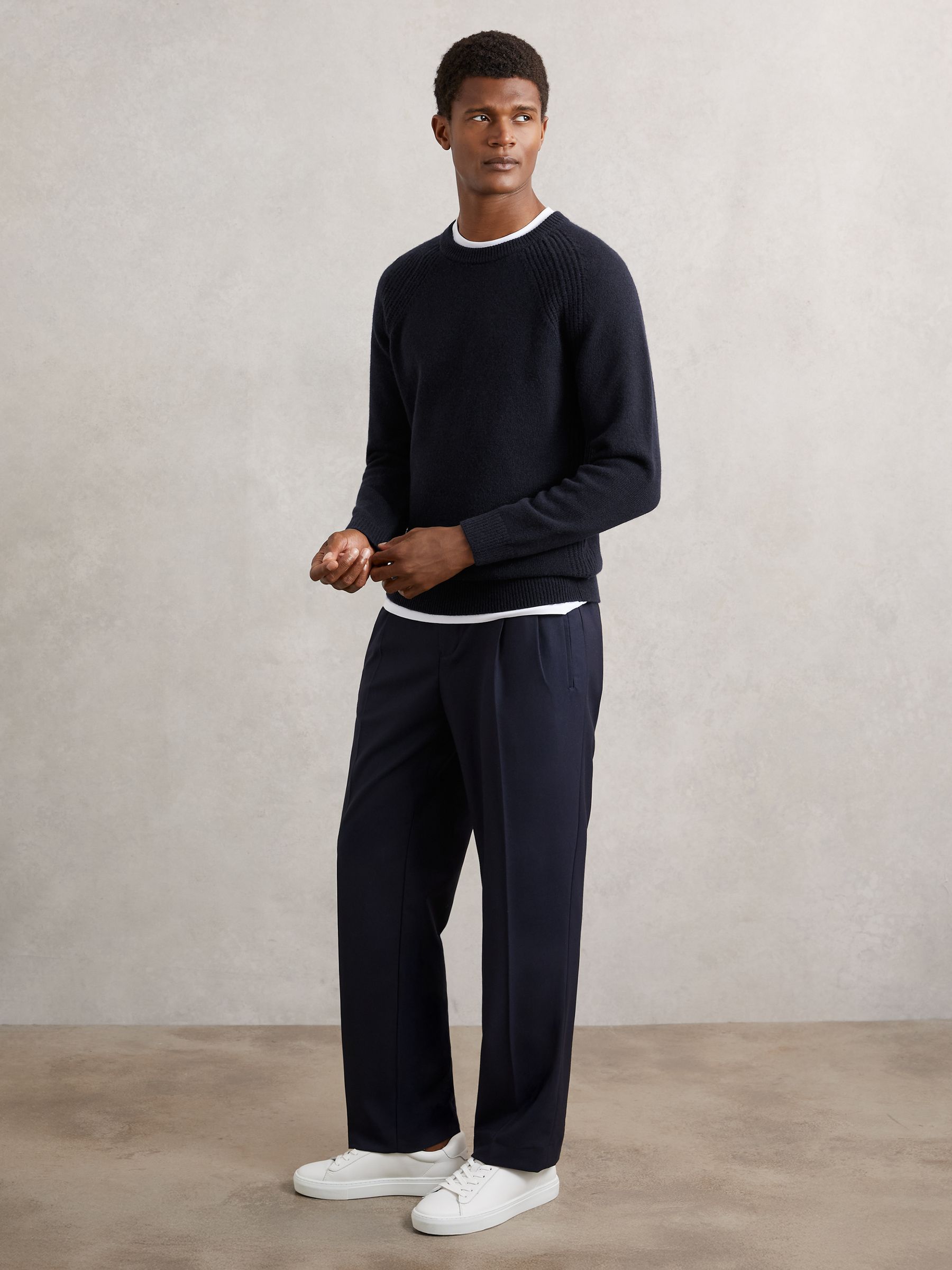 Wool Cashmere Reverse-Seam Jumper in Navy