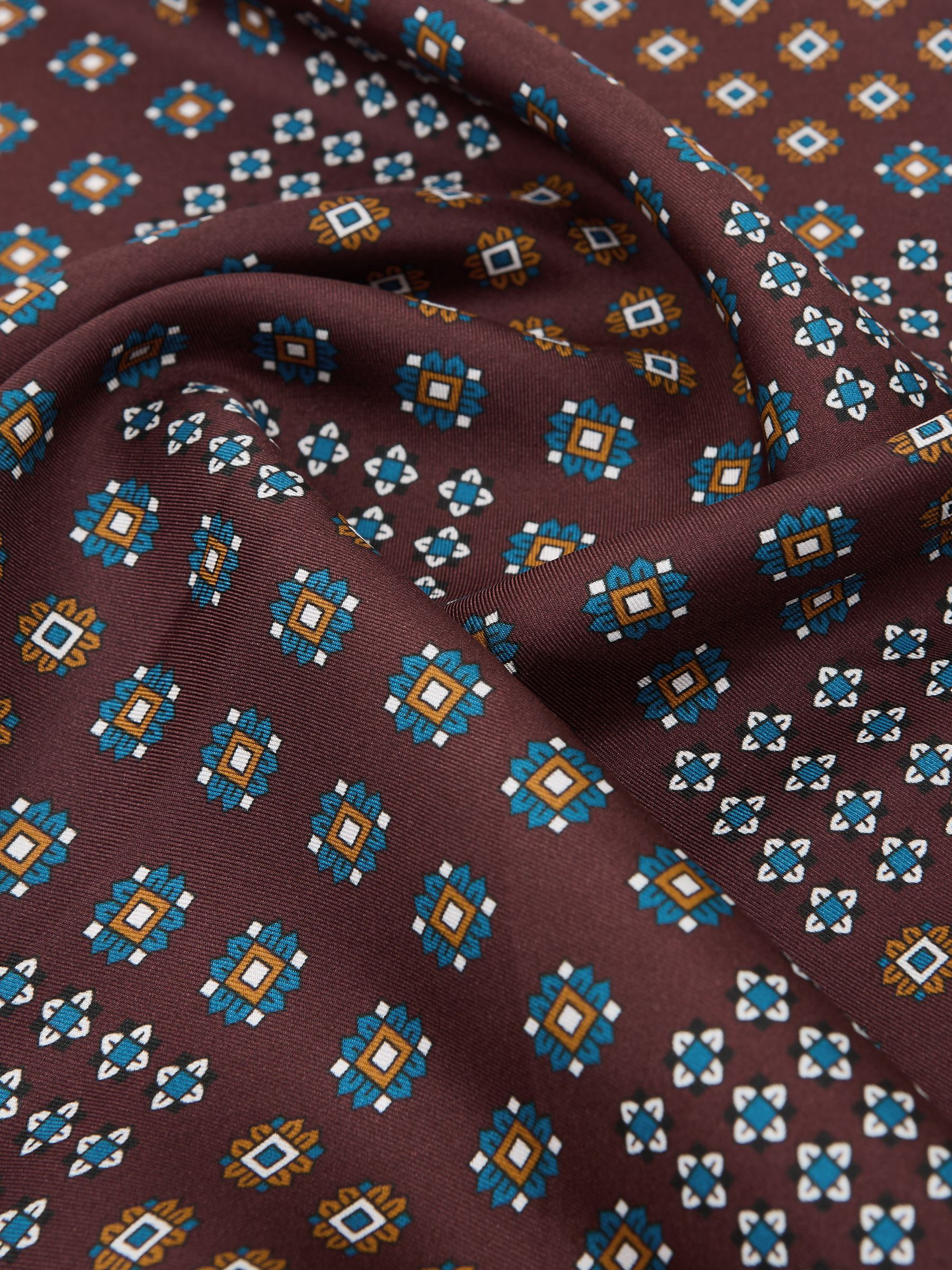 Silk Neck Tie in Burgundy