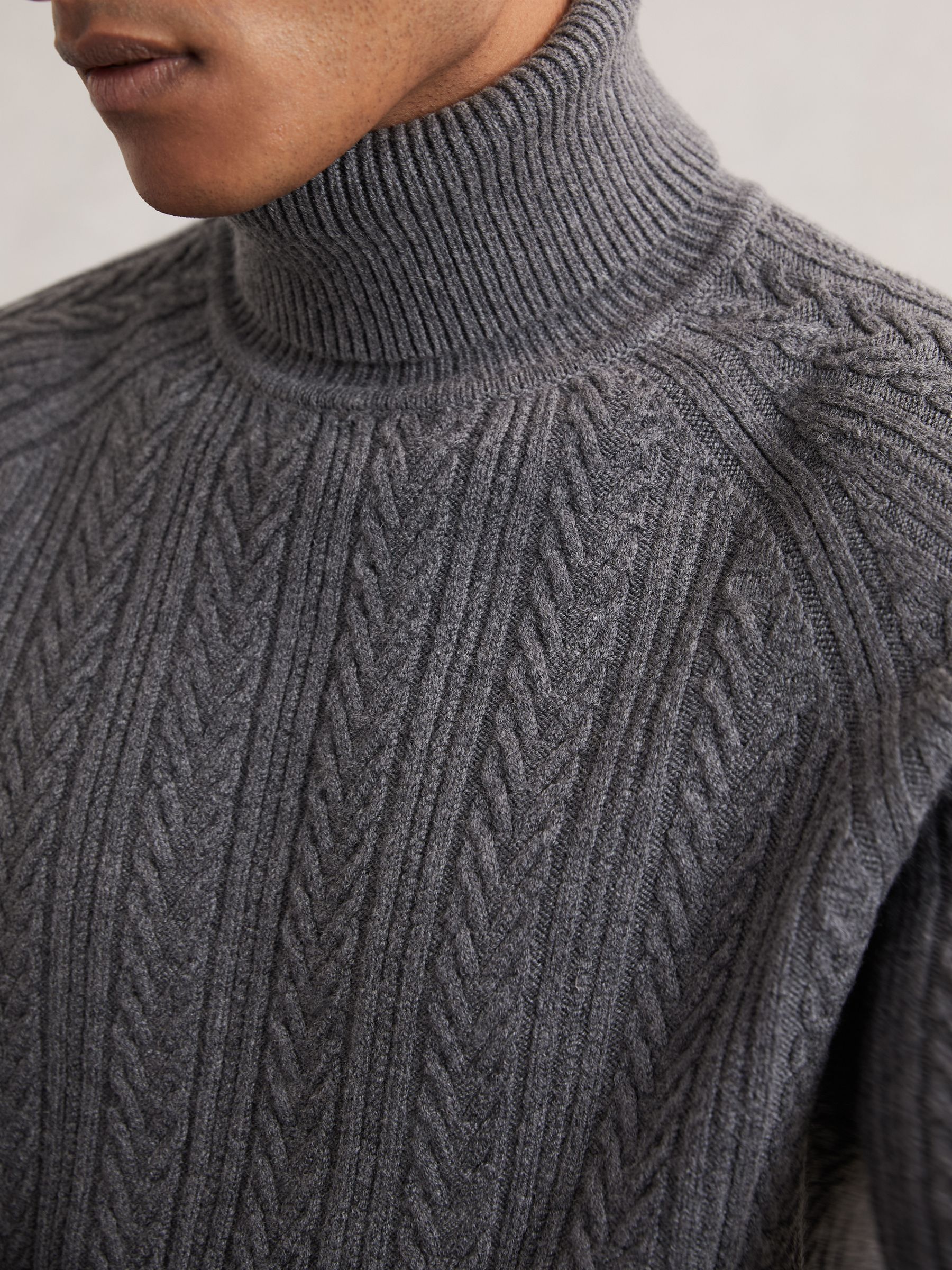 Cable-Knit Roll-Neck Jumper With Wool in Mid Grey Melange