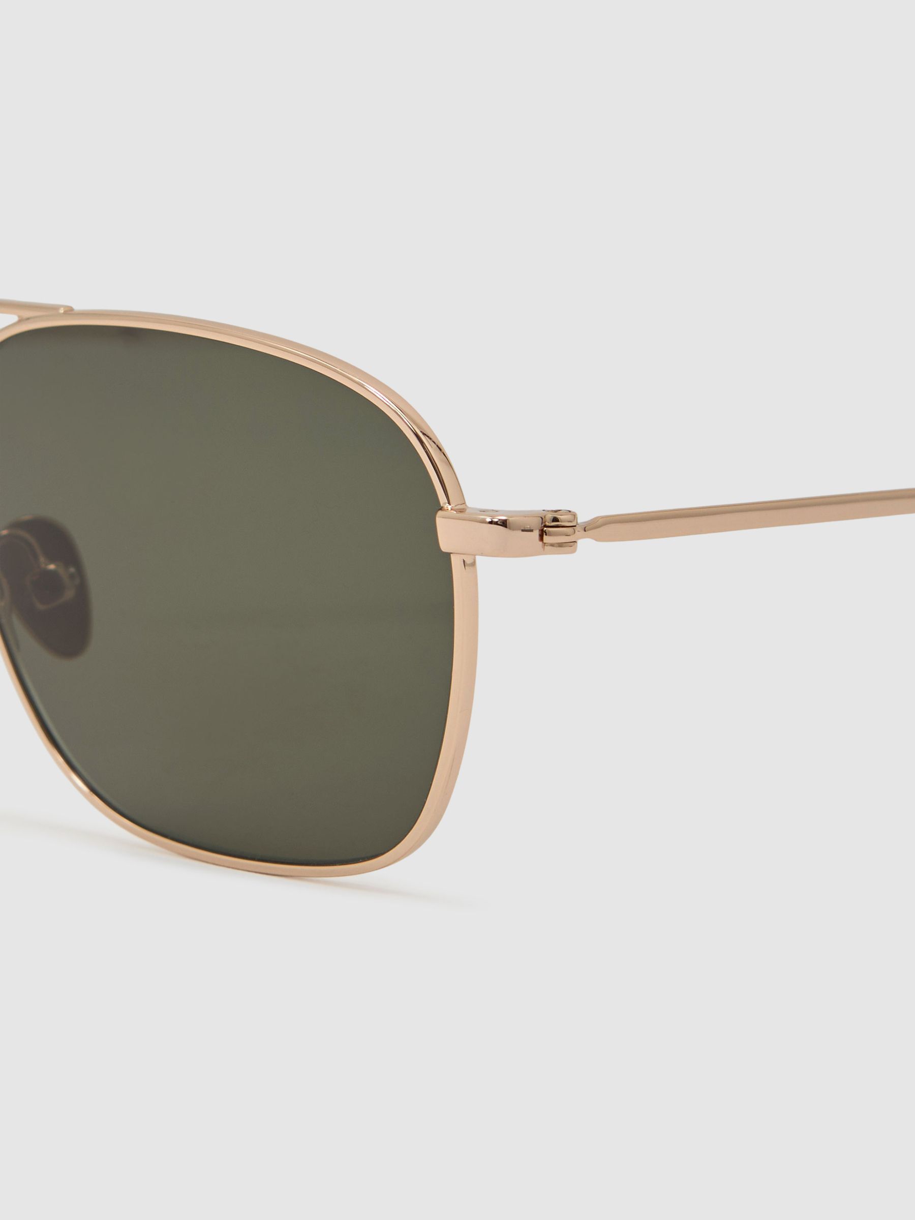 Monokel Eyewear Aviator Style Sunglasses in Silver