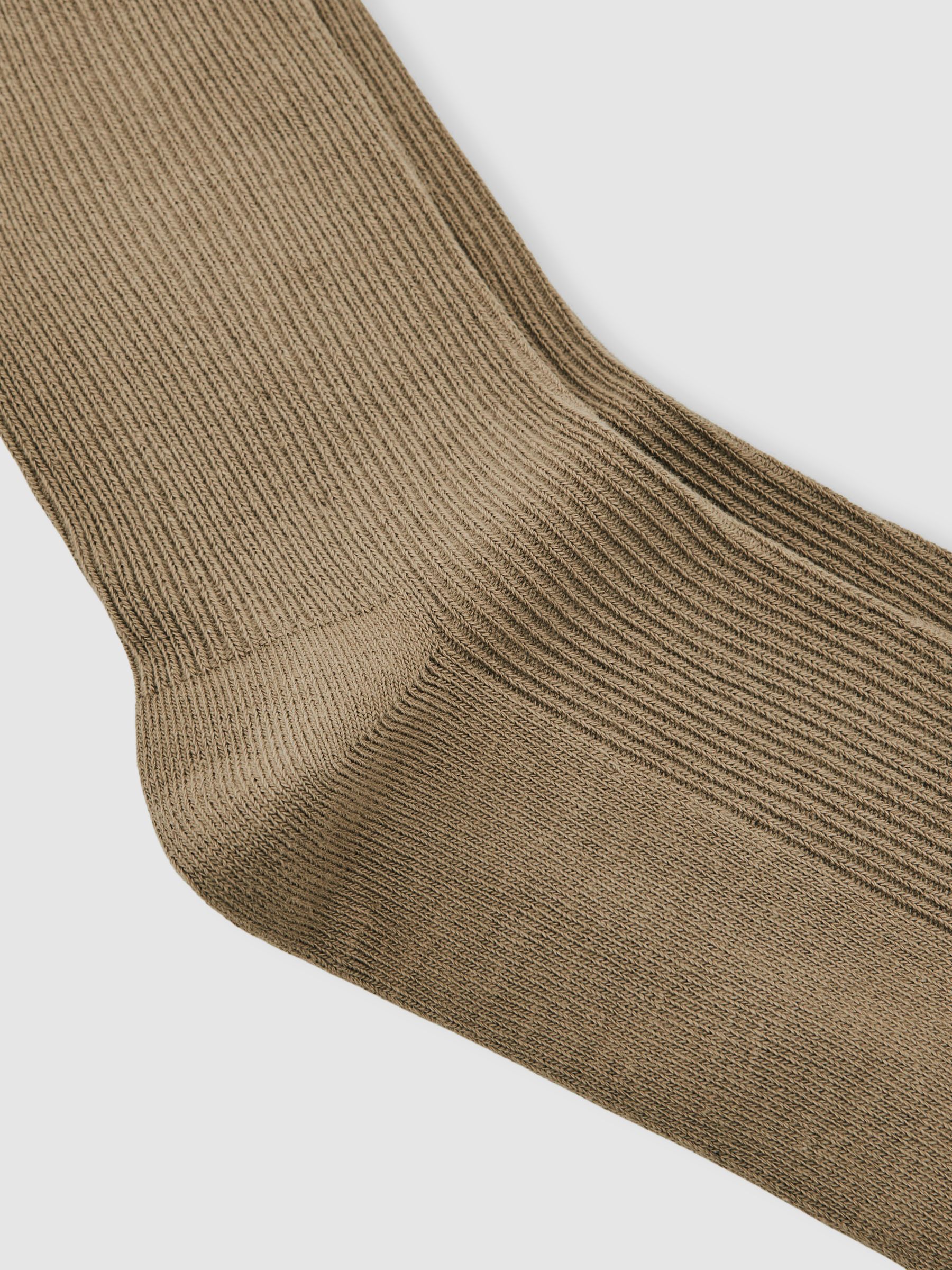 Ribbed Frilly Socks in Taupe