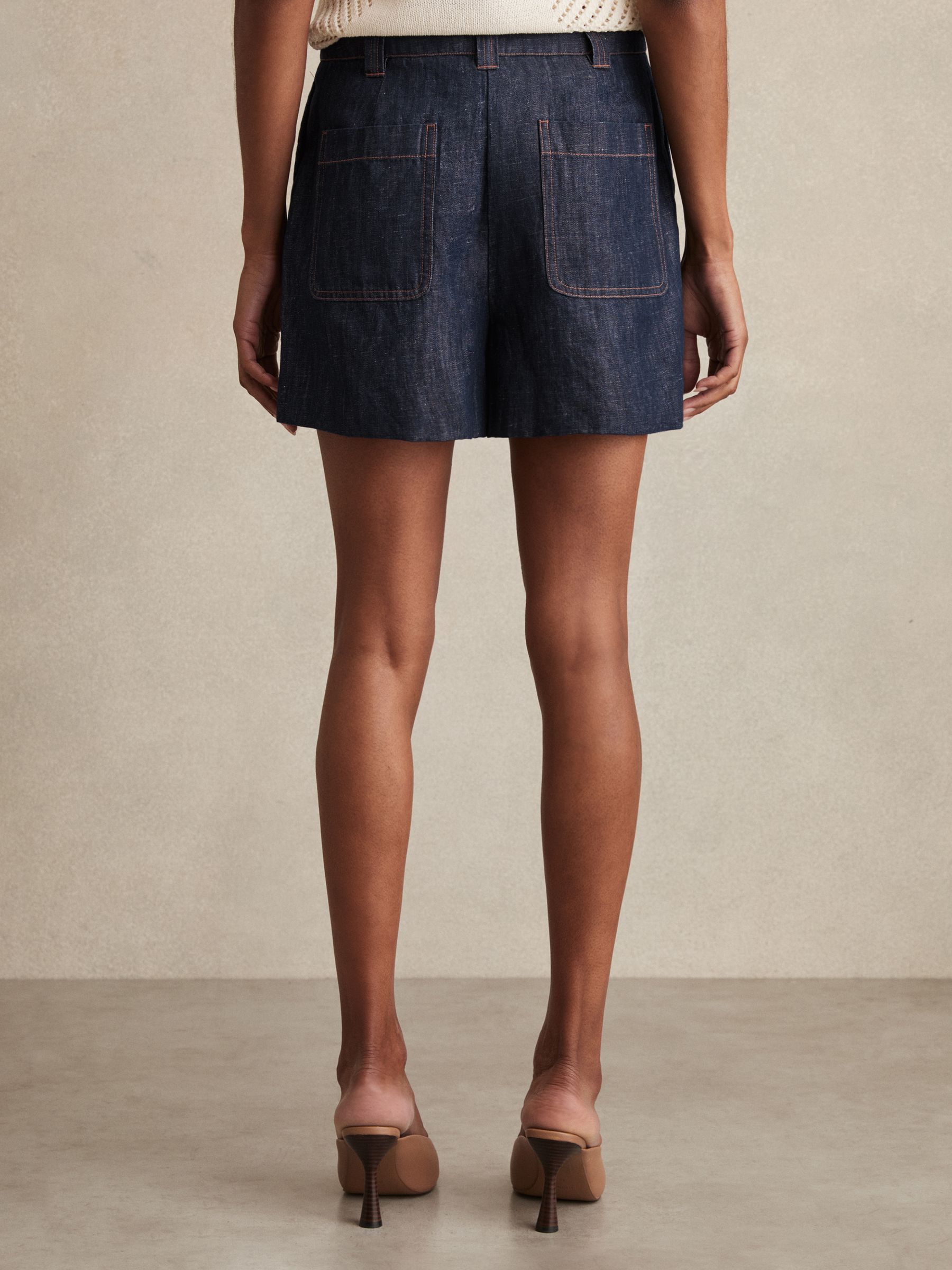 Linen Shorts in Indigo