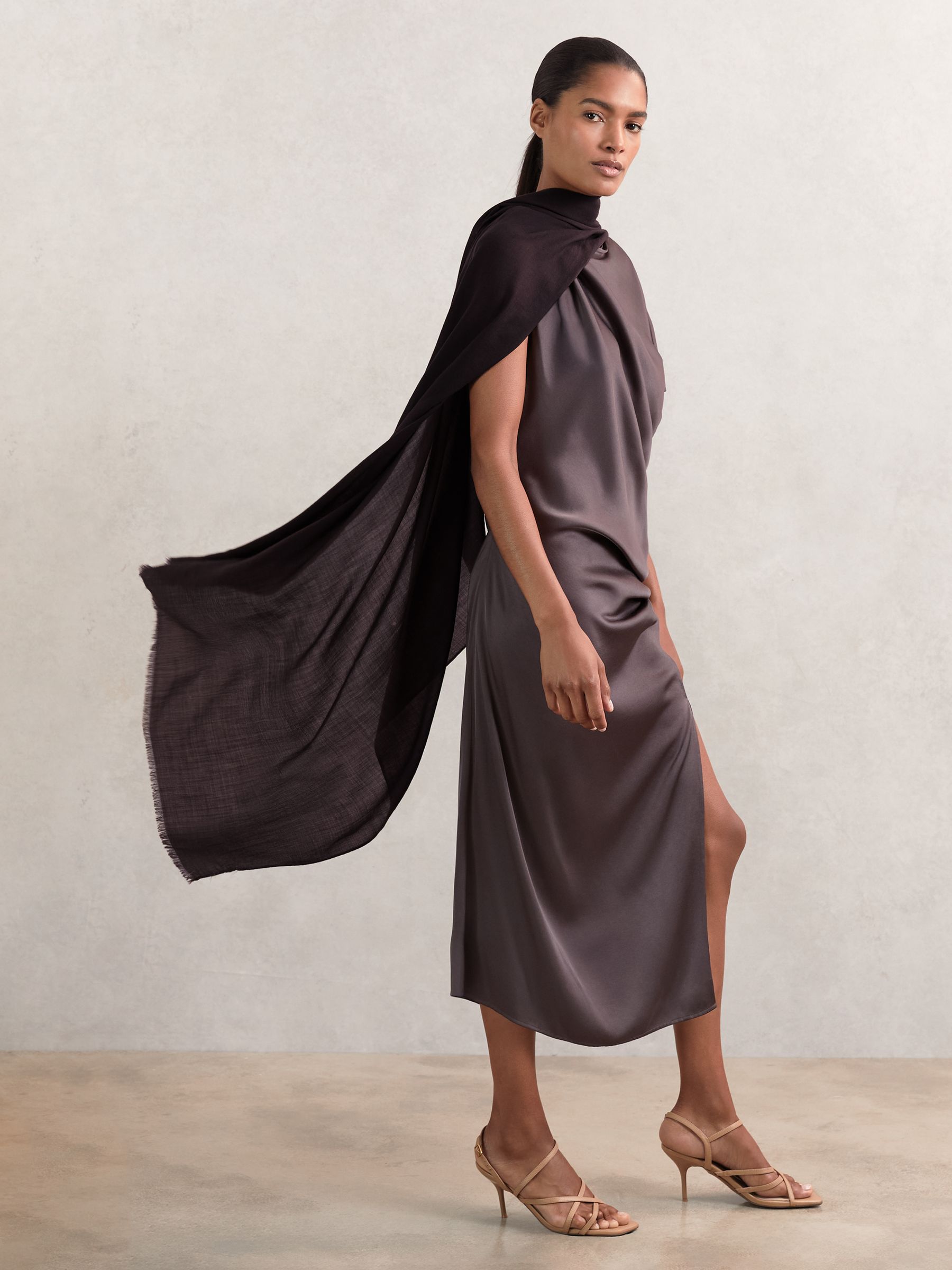 Wool-Cashmere Lightweight Scarf in Burgundy