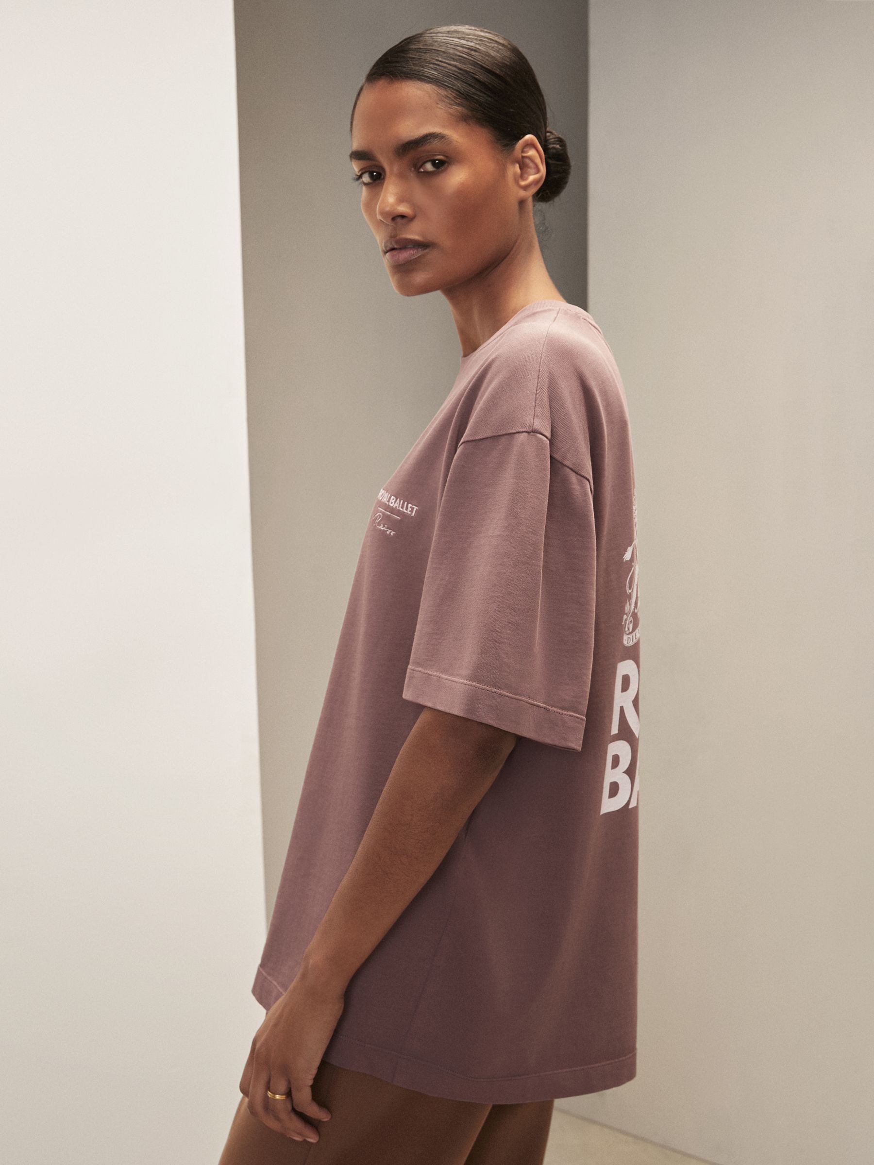Reiss | Royal Ballet Logo Unisex Fit T-Shirt in Rose Pink