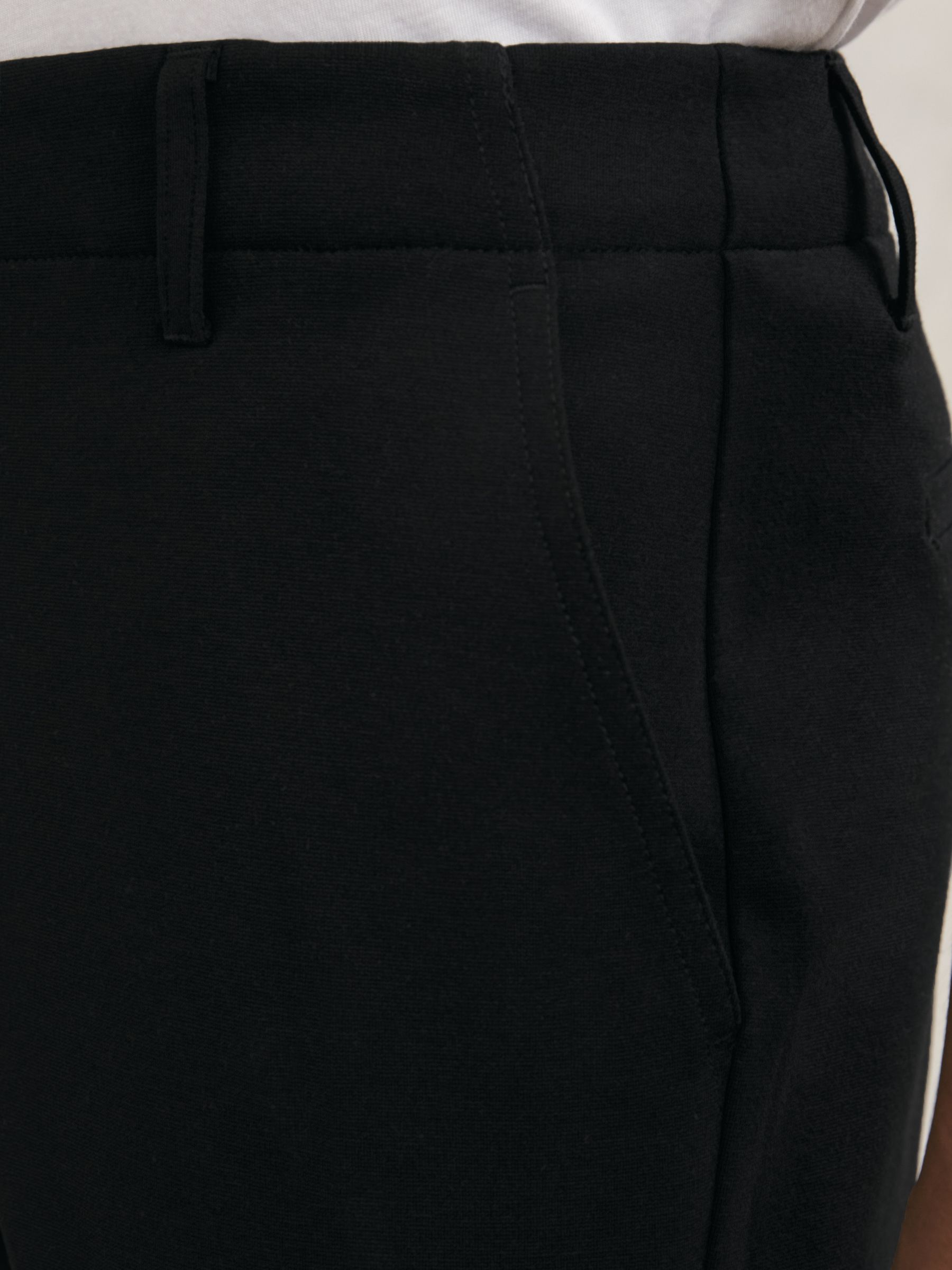 Paige Rickson Trousers Shorts in Black