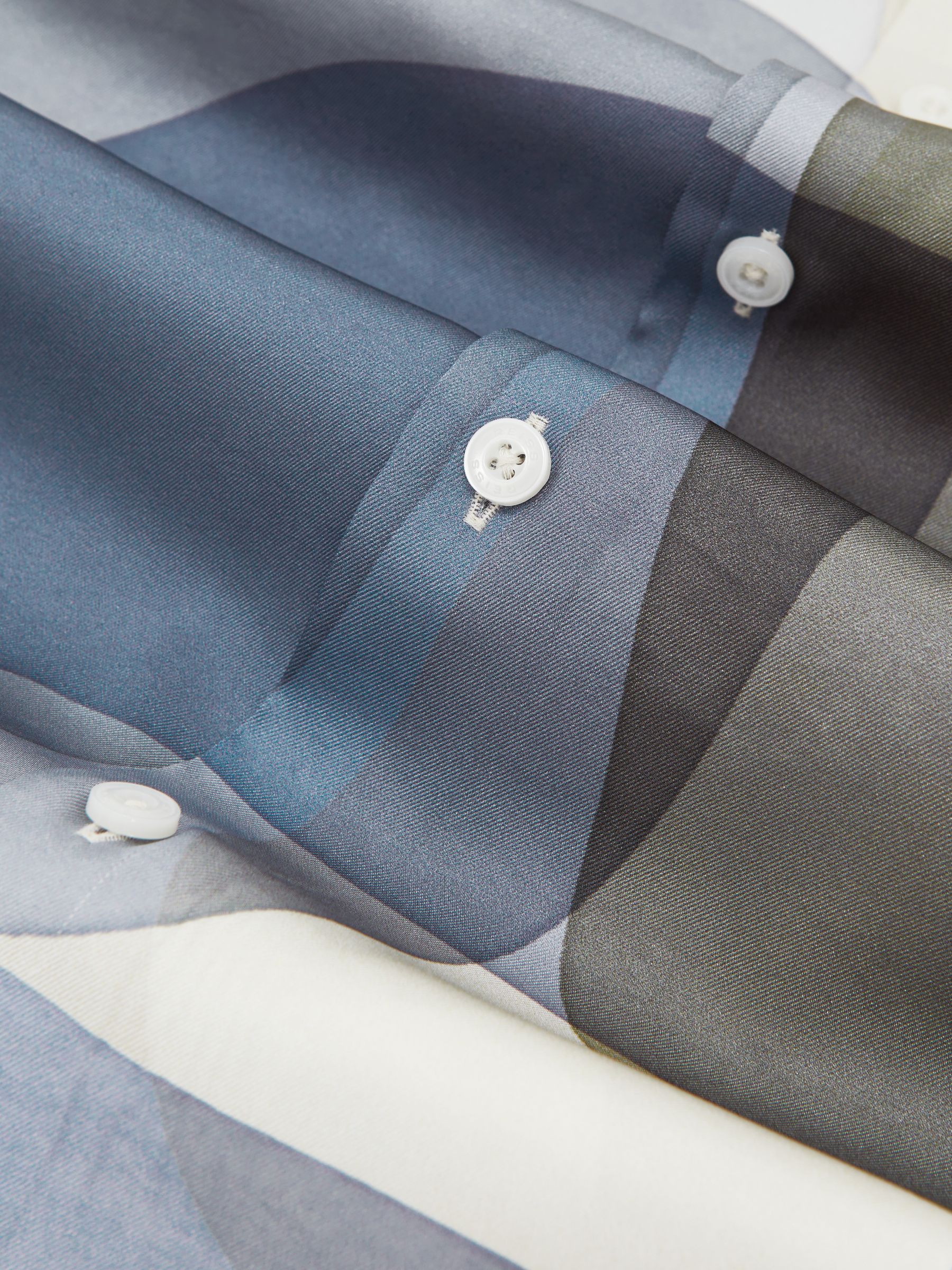 Abstract-Print Long-Sleeve Shirt in Multi