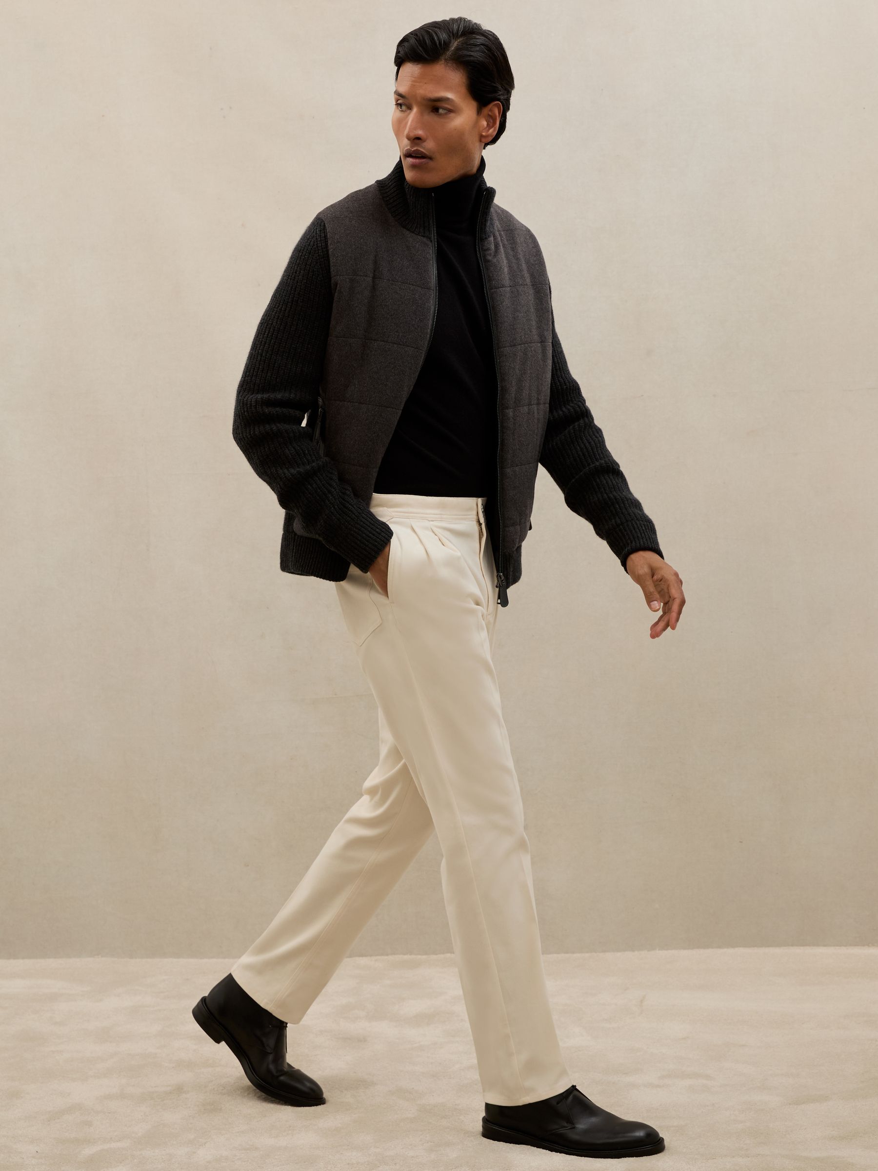 Atelier 100% Cashmere Roll-Neck Jumper in Black