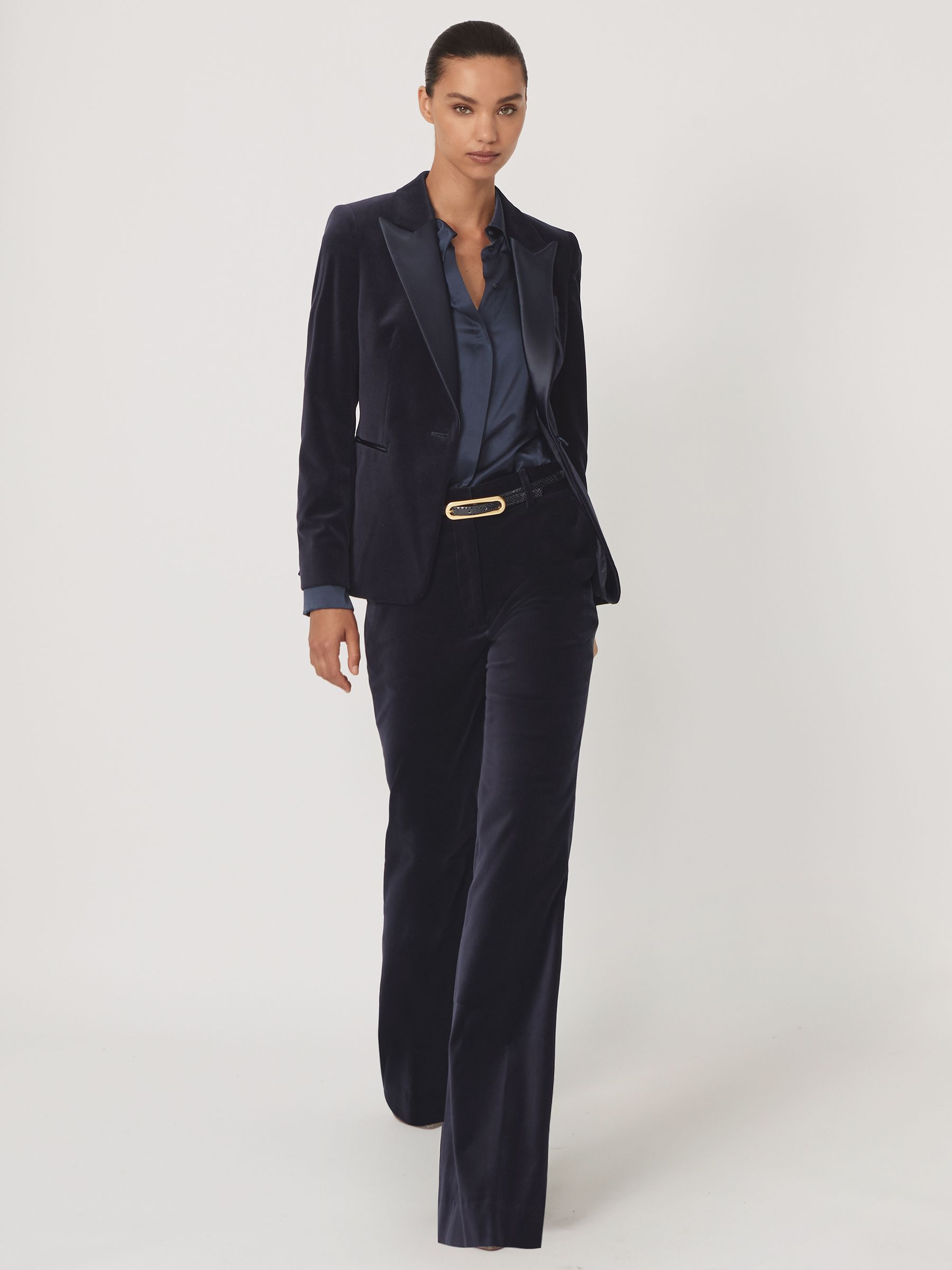 Velvet Single-Breasted Tuxedo Blazer in Navy