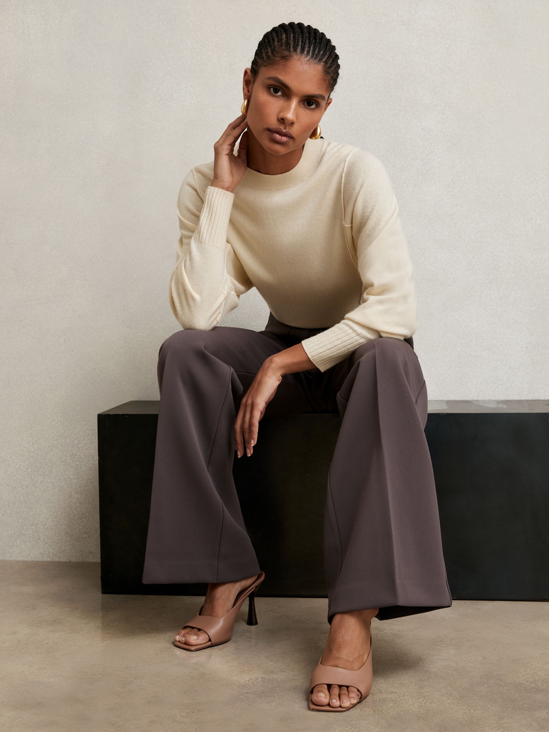 Wool-Blend Reverse-Seam Batwing Jumper With Cashmere in Cream