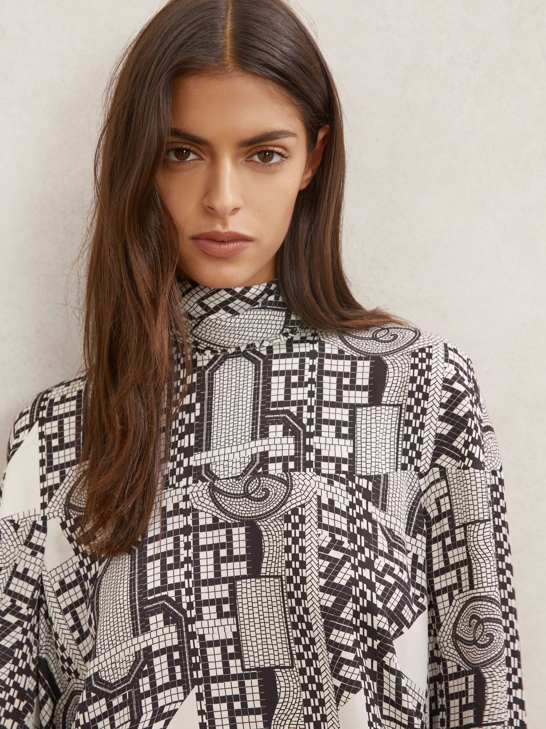 Tile-Print Balloon-Sleeve Blouse in Ivory/Black