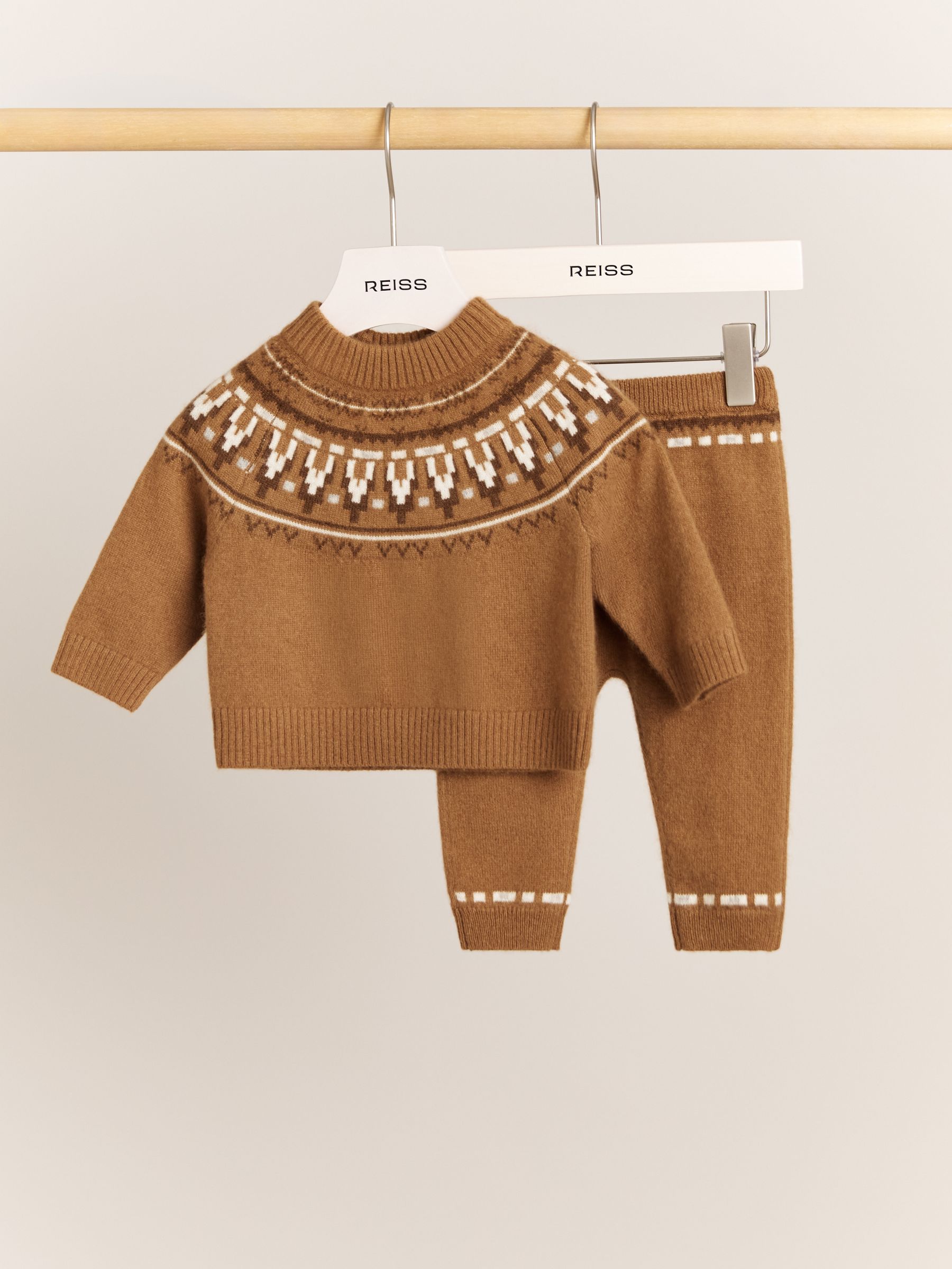 100% Cashmere Jumper and Leggings Set in Camel