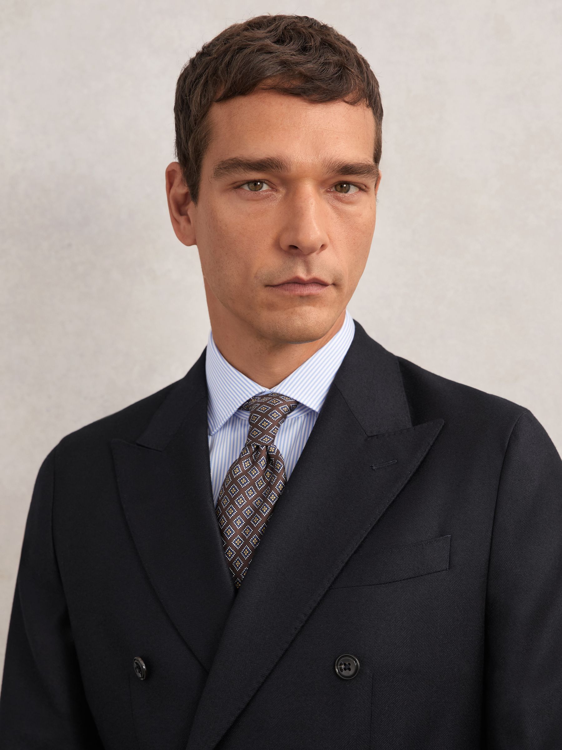 Wool-Flannel Double-Breasted Blazer Tailored-Fit in Navy