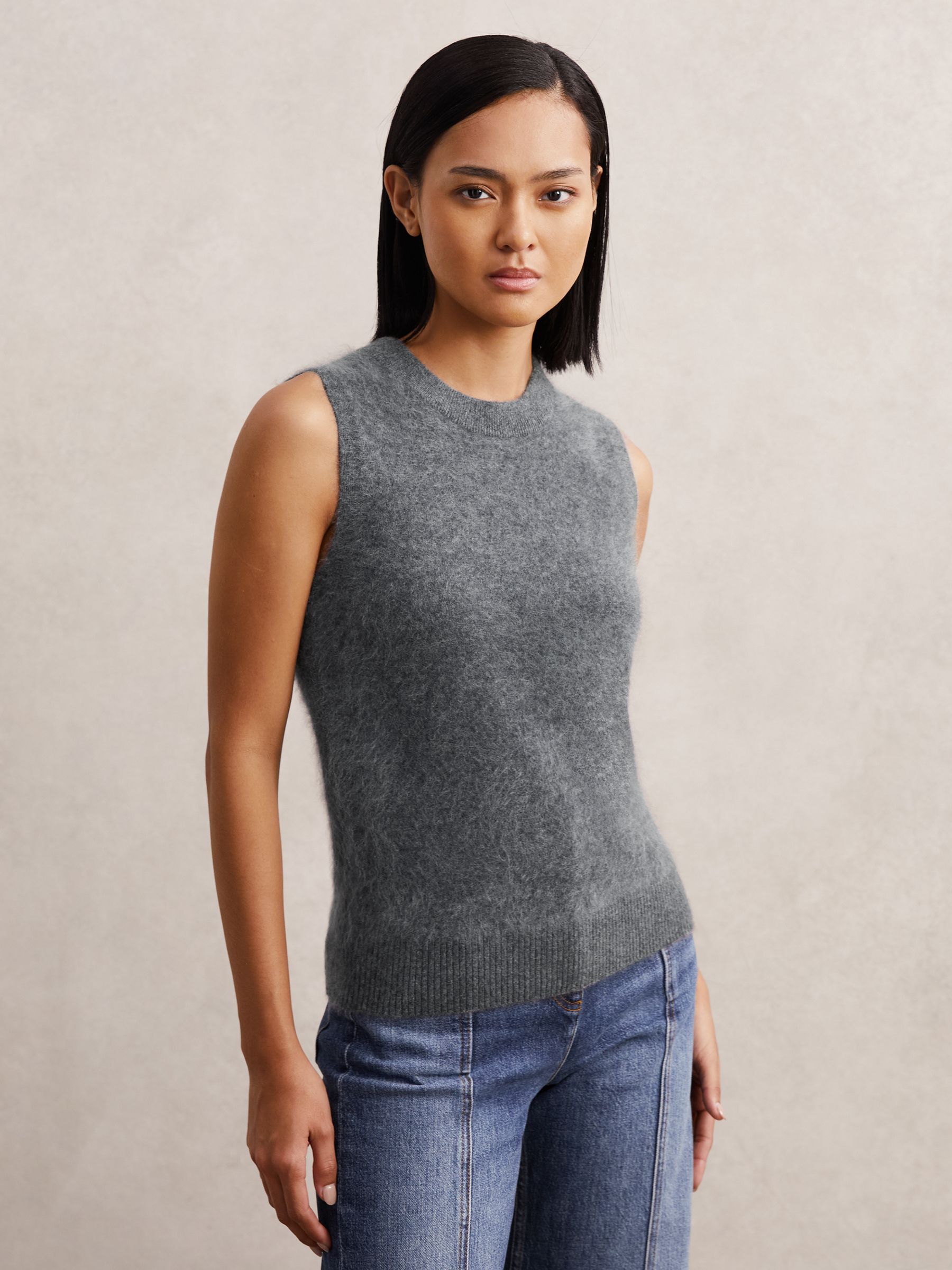 100% Brushed Cashmere Vest in Burgundy