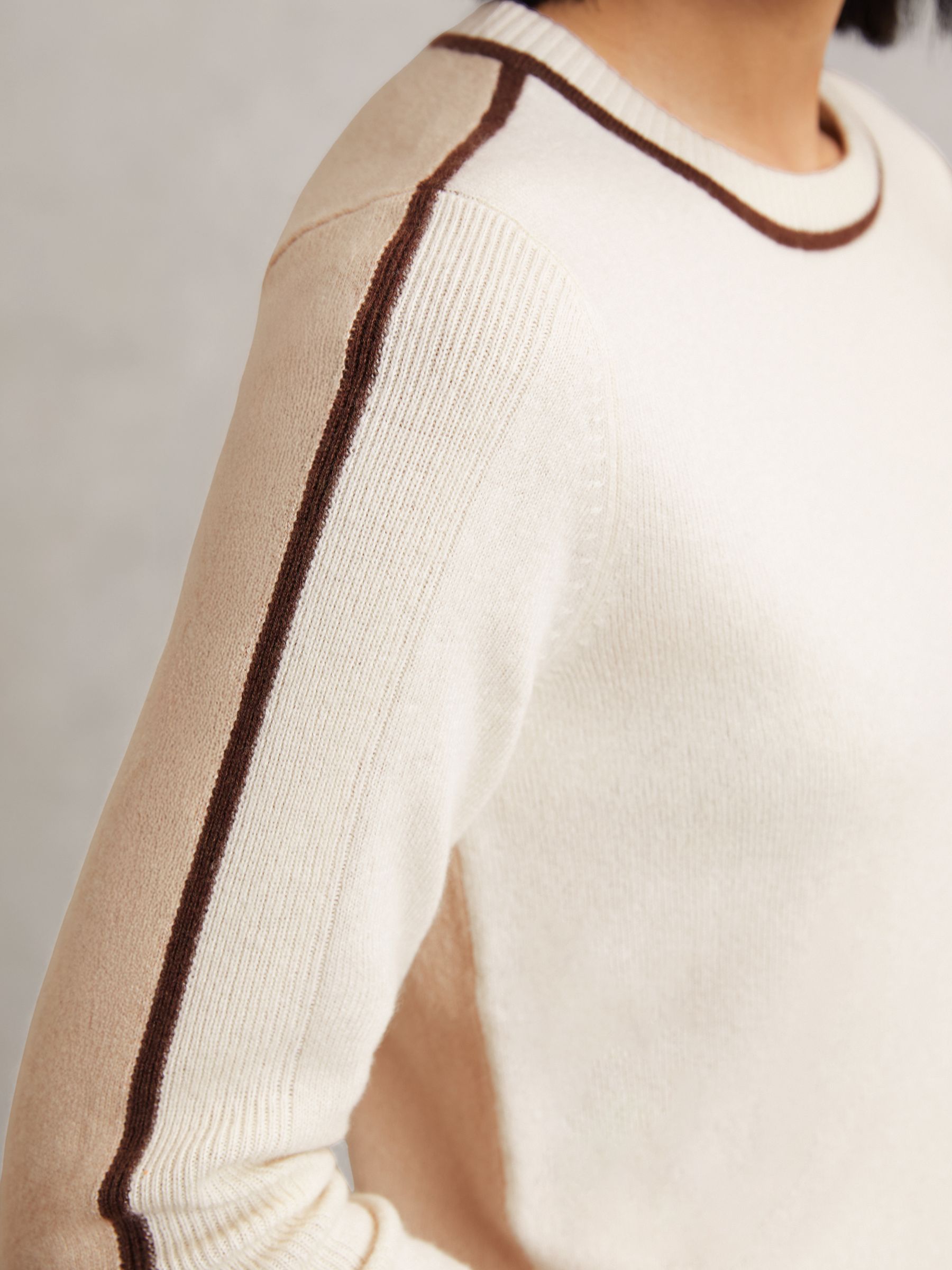 Wool-Blend Colour-Block Jumper With Cashmere in Cream/Neutral