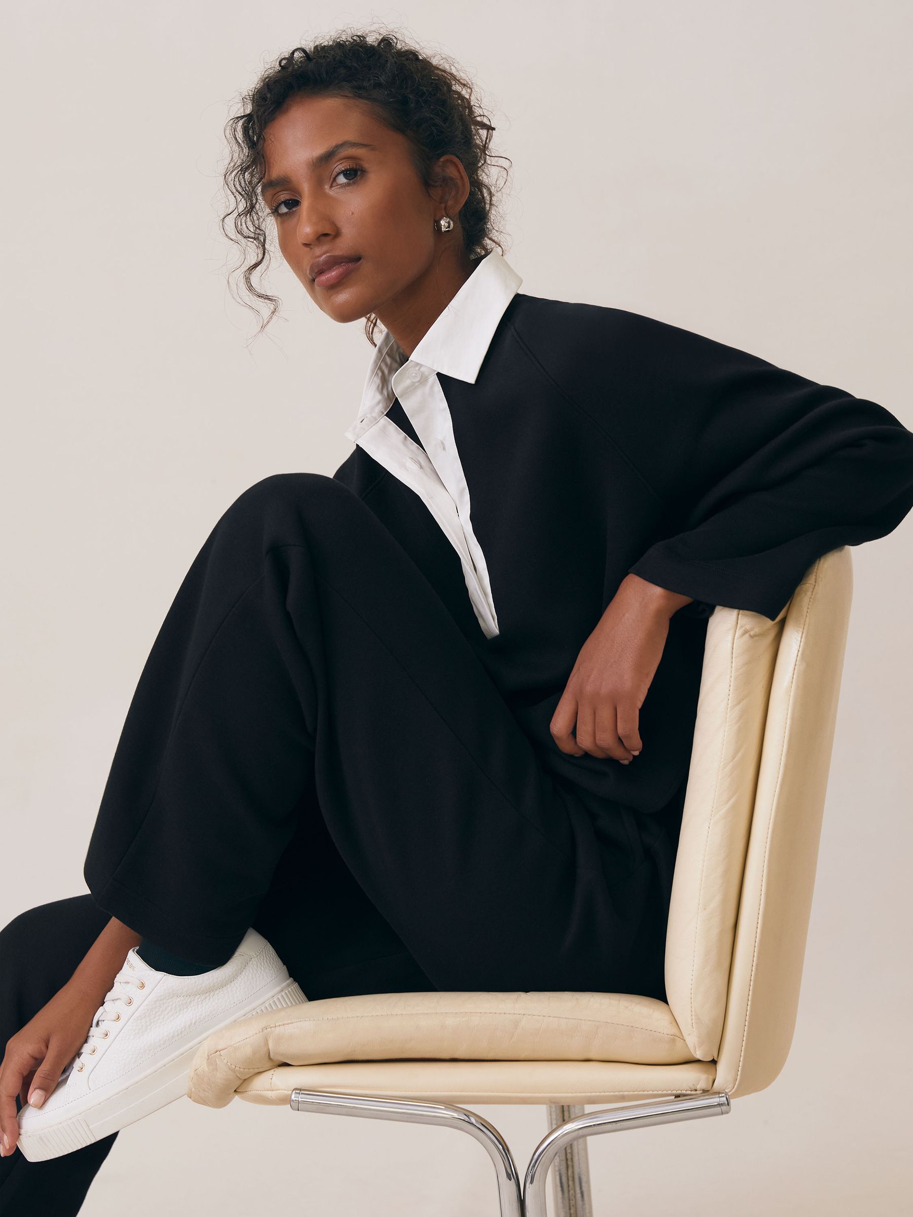 Interlock Contrast-Collar Sweatshirt in Black/White