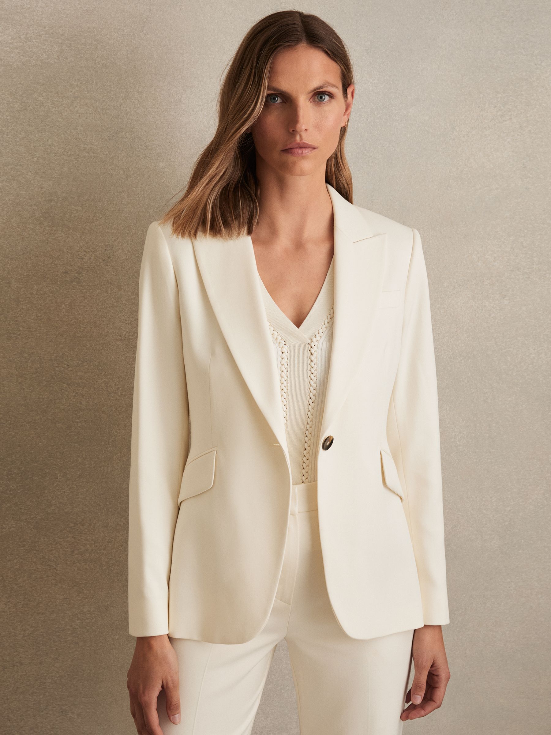 Single-Breasted Peak-Lapel Tailored Blazer in Cream