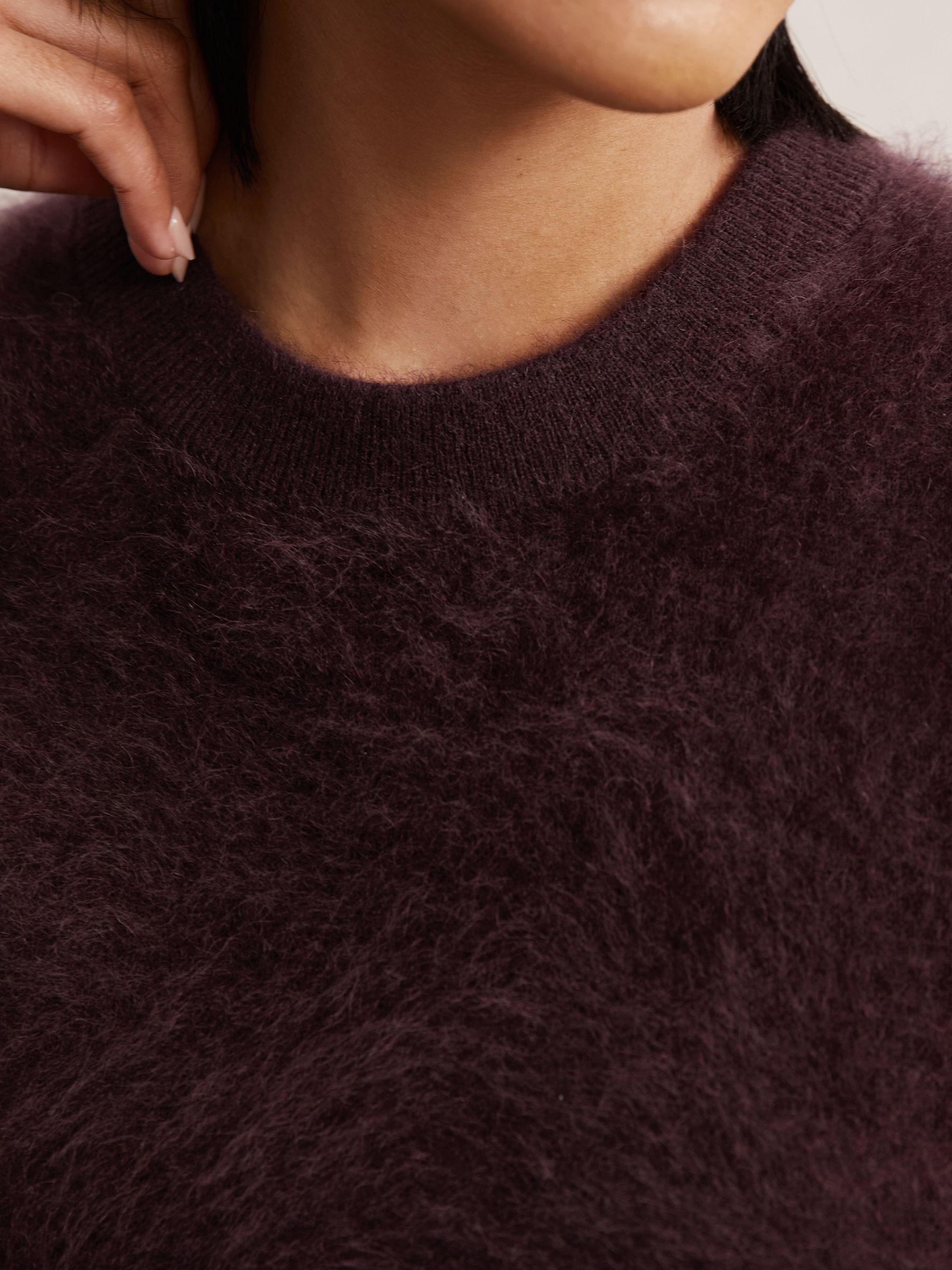 100% Brushed Cashmere Vest in Burgundy