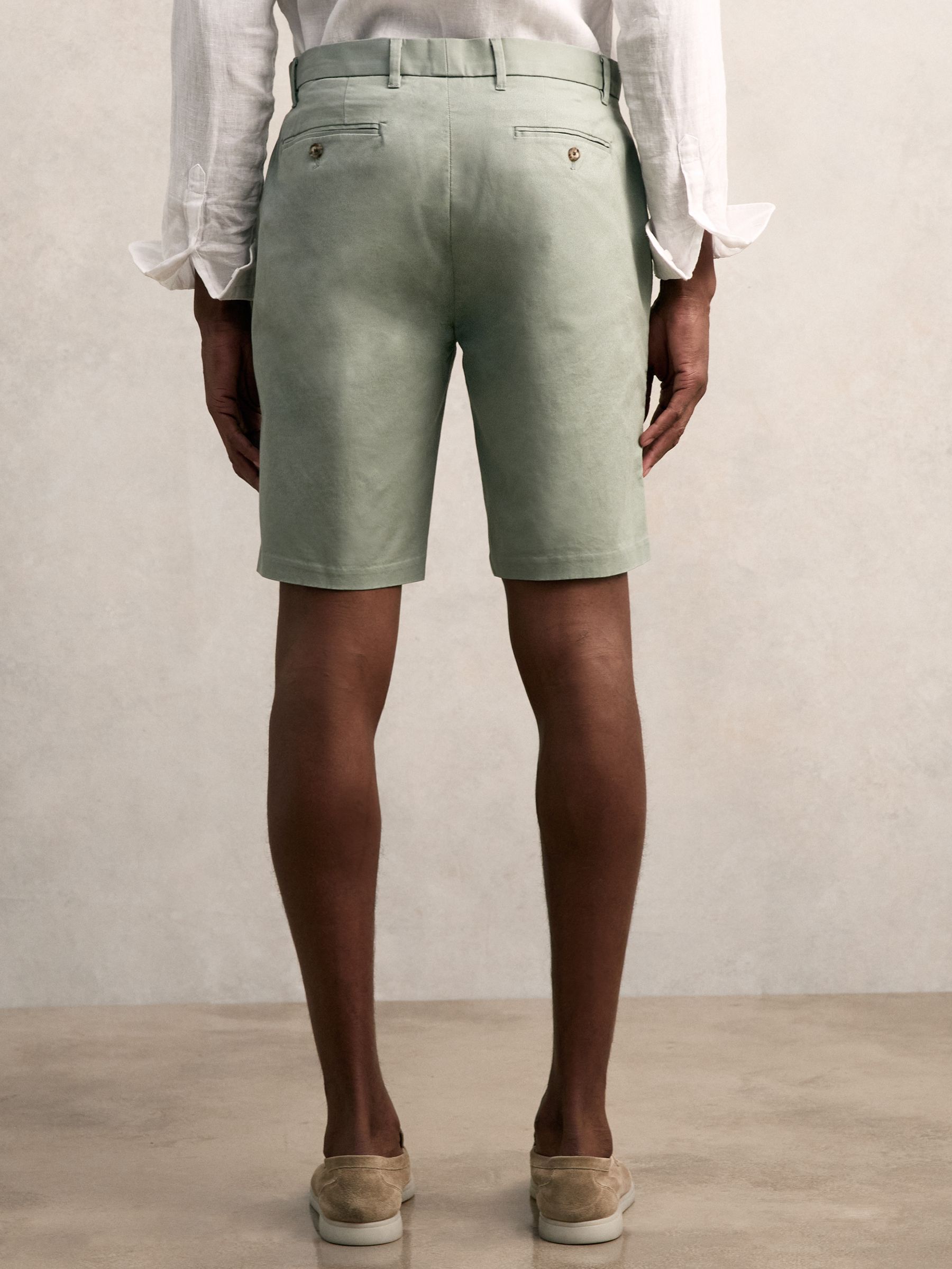 Short Length Casual Chino Shorts in Pistachio