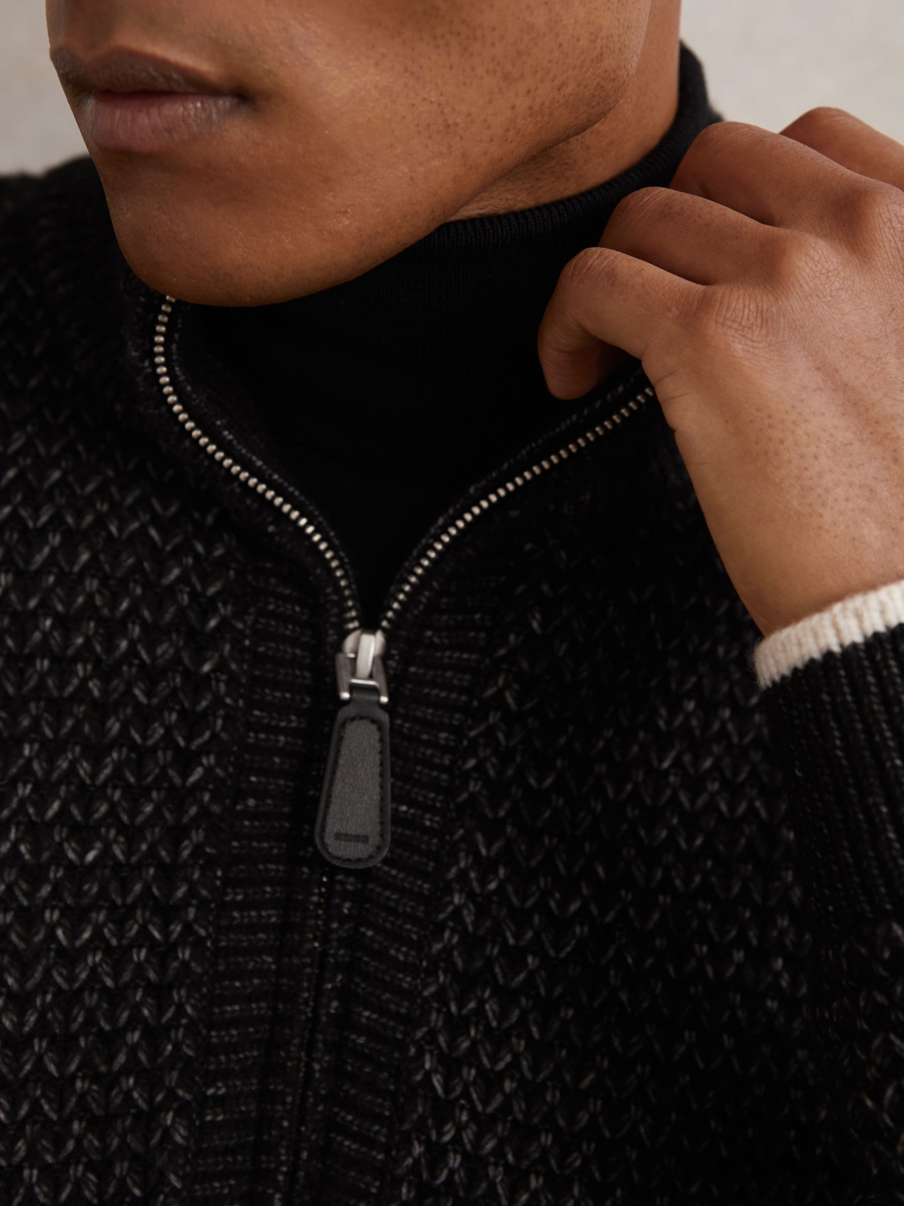 Half-Zip Chevron-Knit Jumper with Wool in Black