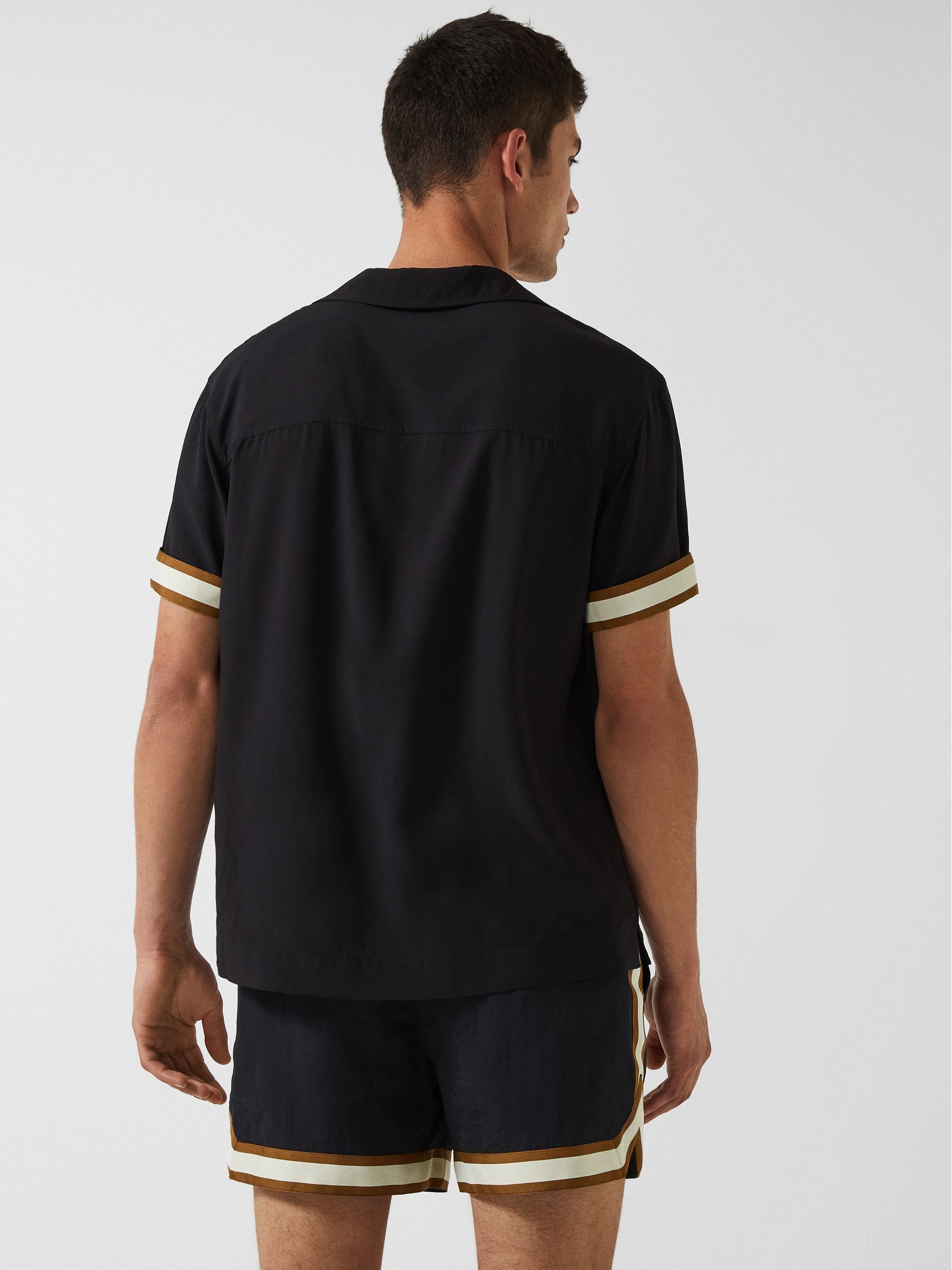 Che Contrast Cuff Cuban Collar Shirt in Black