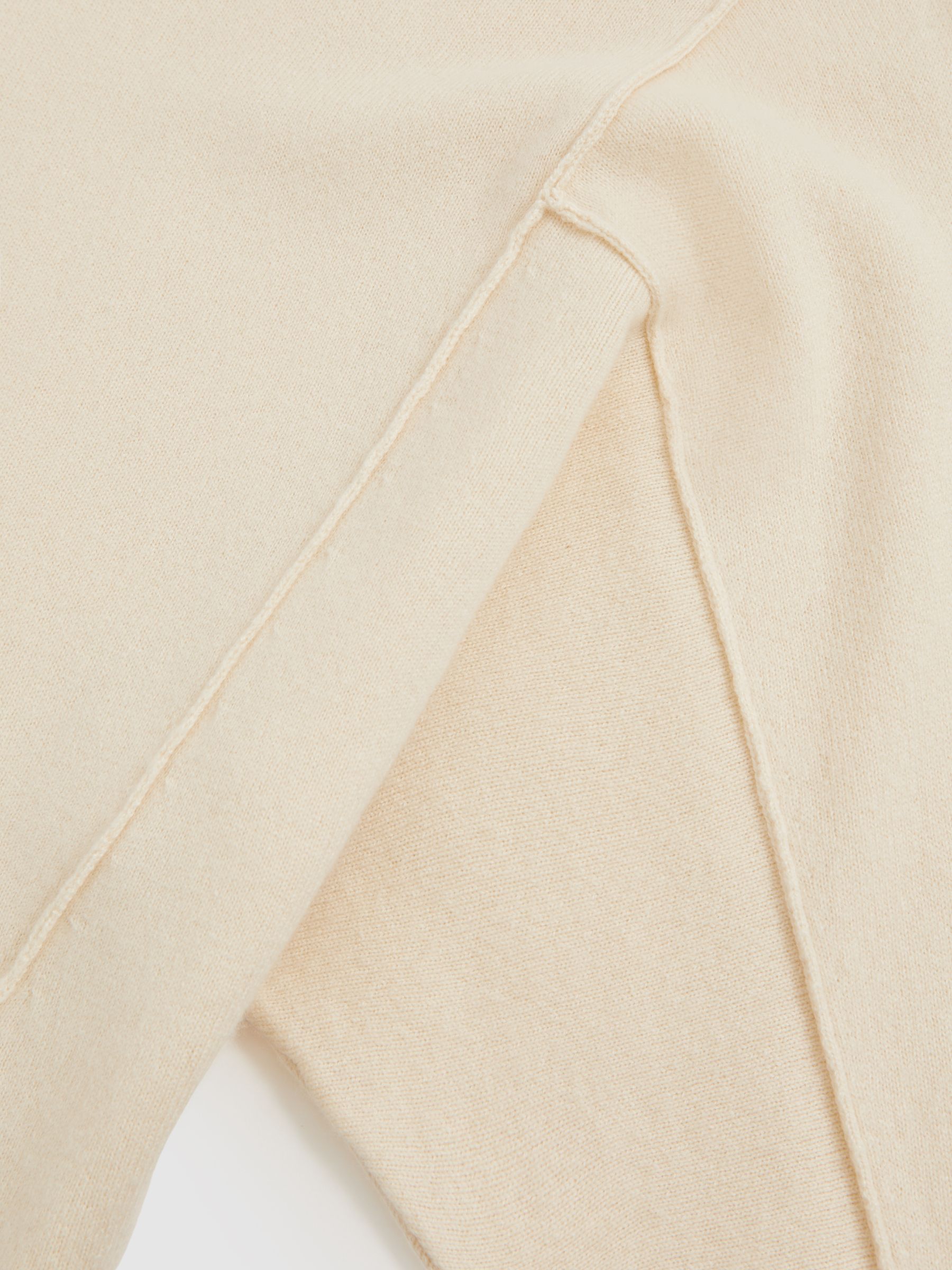 Wool-Blend Reverse-Seam Batwing Jumper With Cashmere in Cream