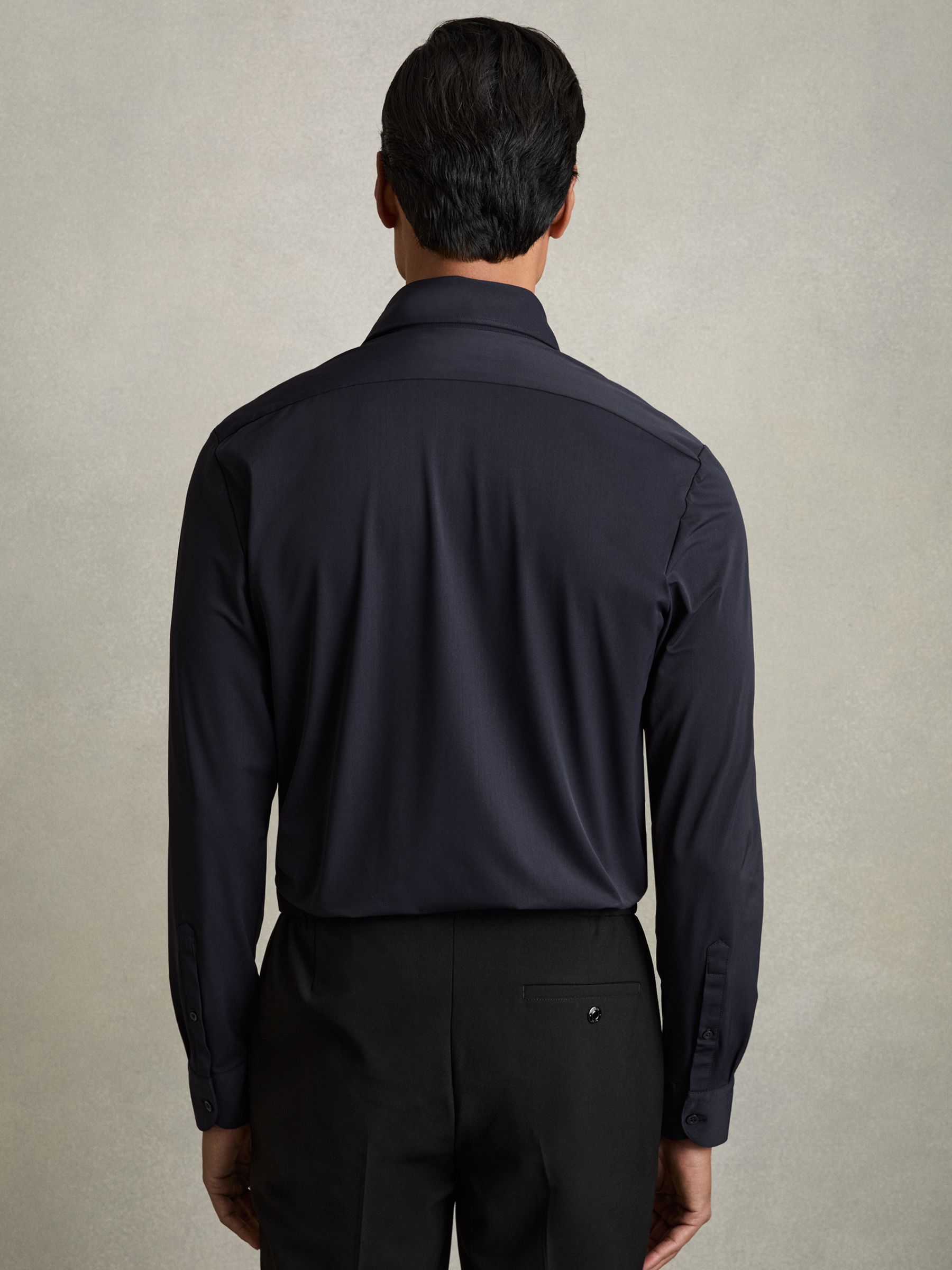Long-Sleeve Travel Shirt in Navy