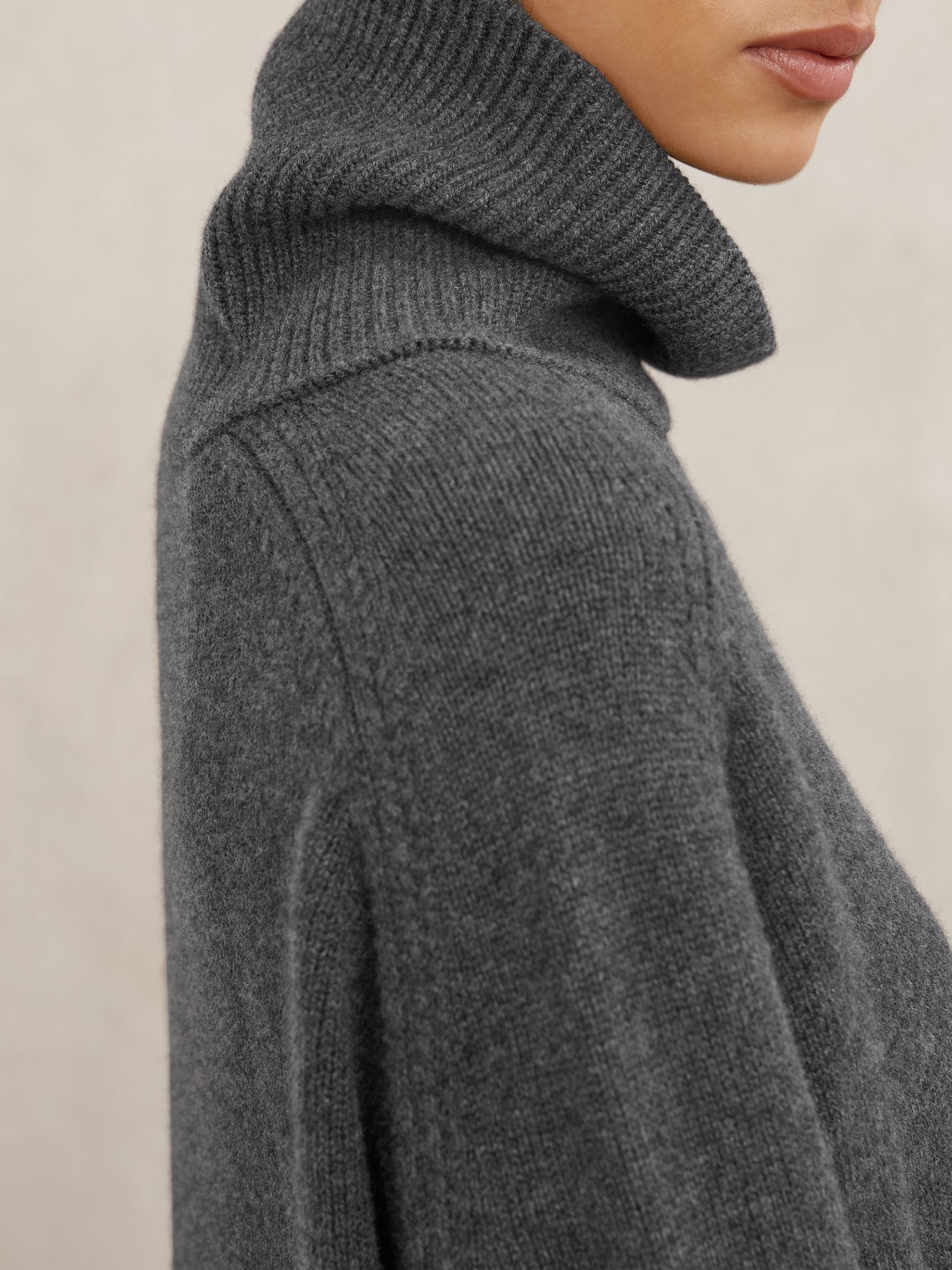 Wool-Cashmere Roll-Neck Jumper in Charcoal Grey