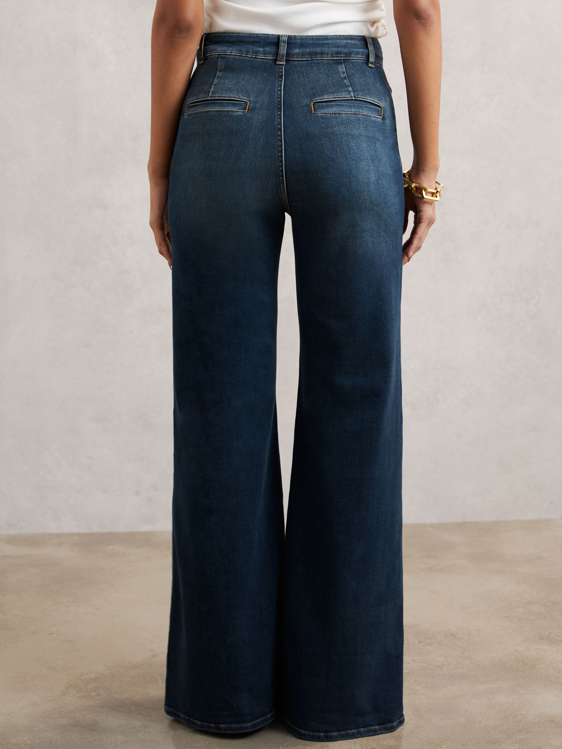 Petite Button-Pocket Flared Jeans in Mid Blue
