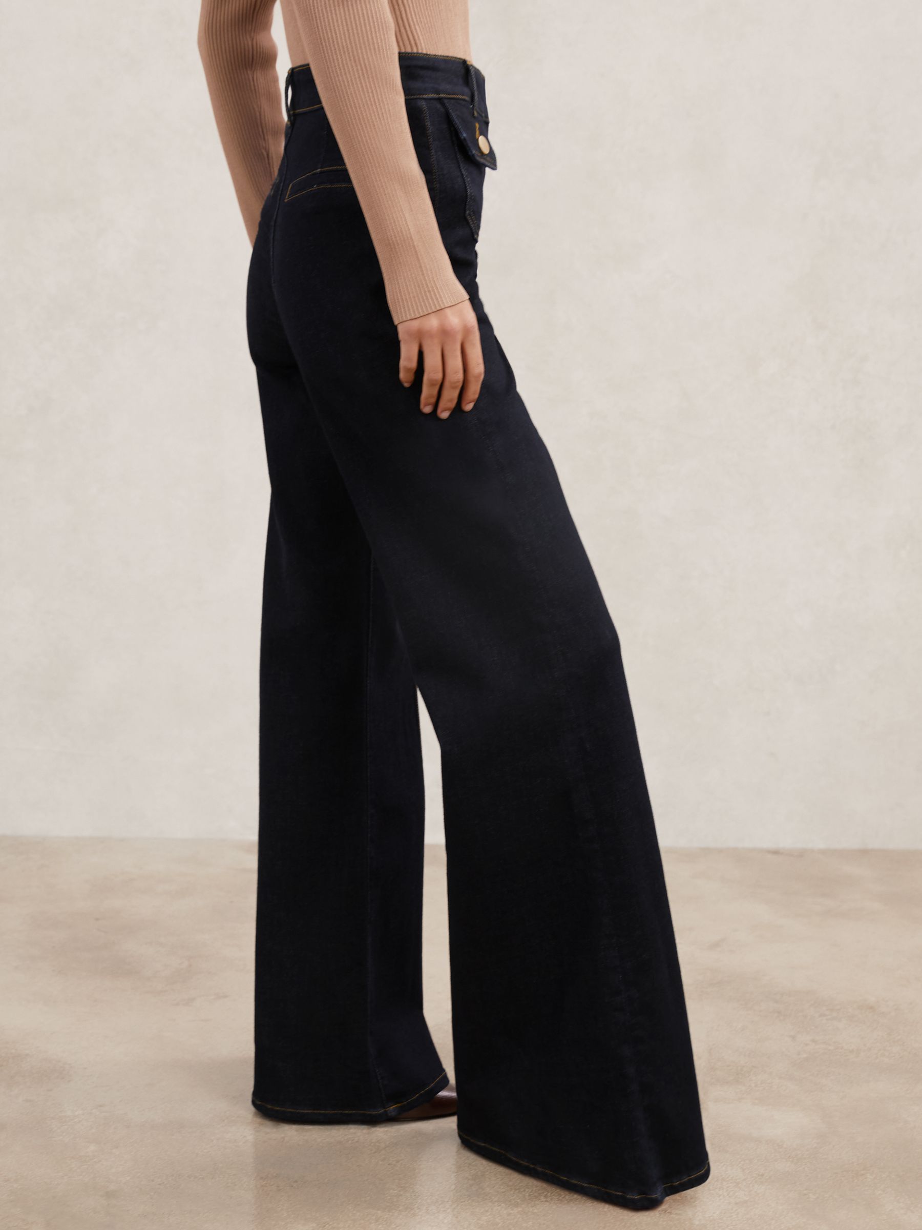 Flared Pocket-Detail Jeans in Dark Blue