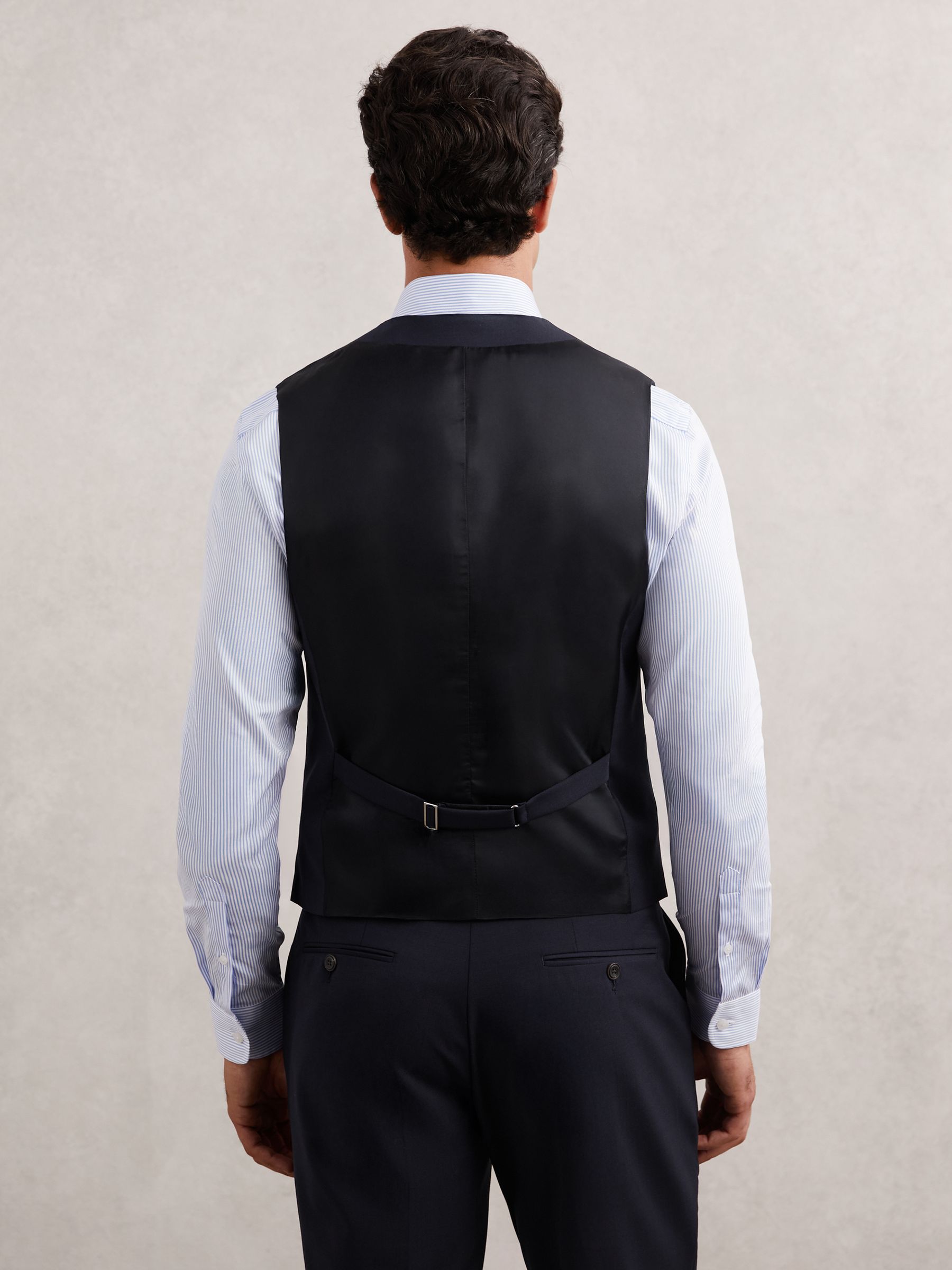 Wool-Blend Slim-Fit Waistcoat in Navy