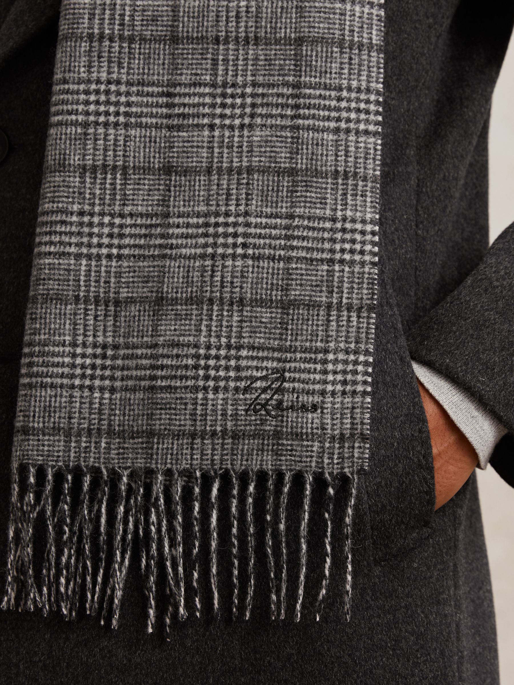 Wool-Cashmere Check Scarf in Charcoal Grey
