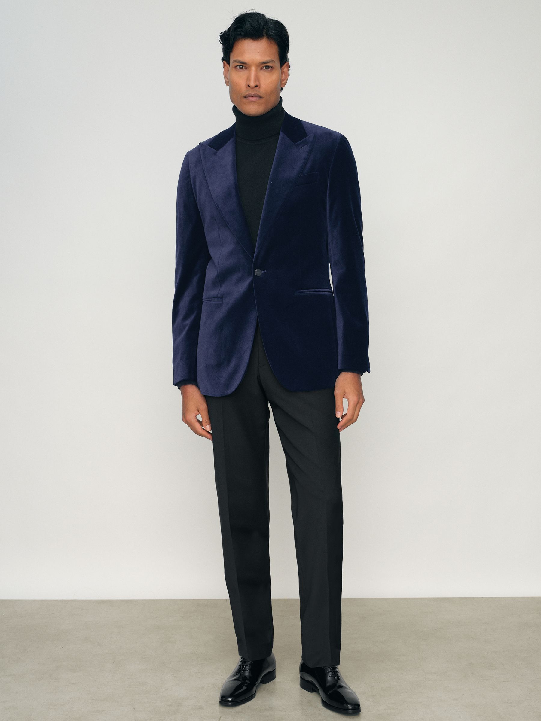 Single-Breasted Velvet Tailored-Fit Blazer in Bright Blue