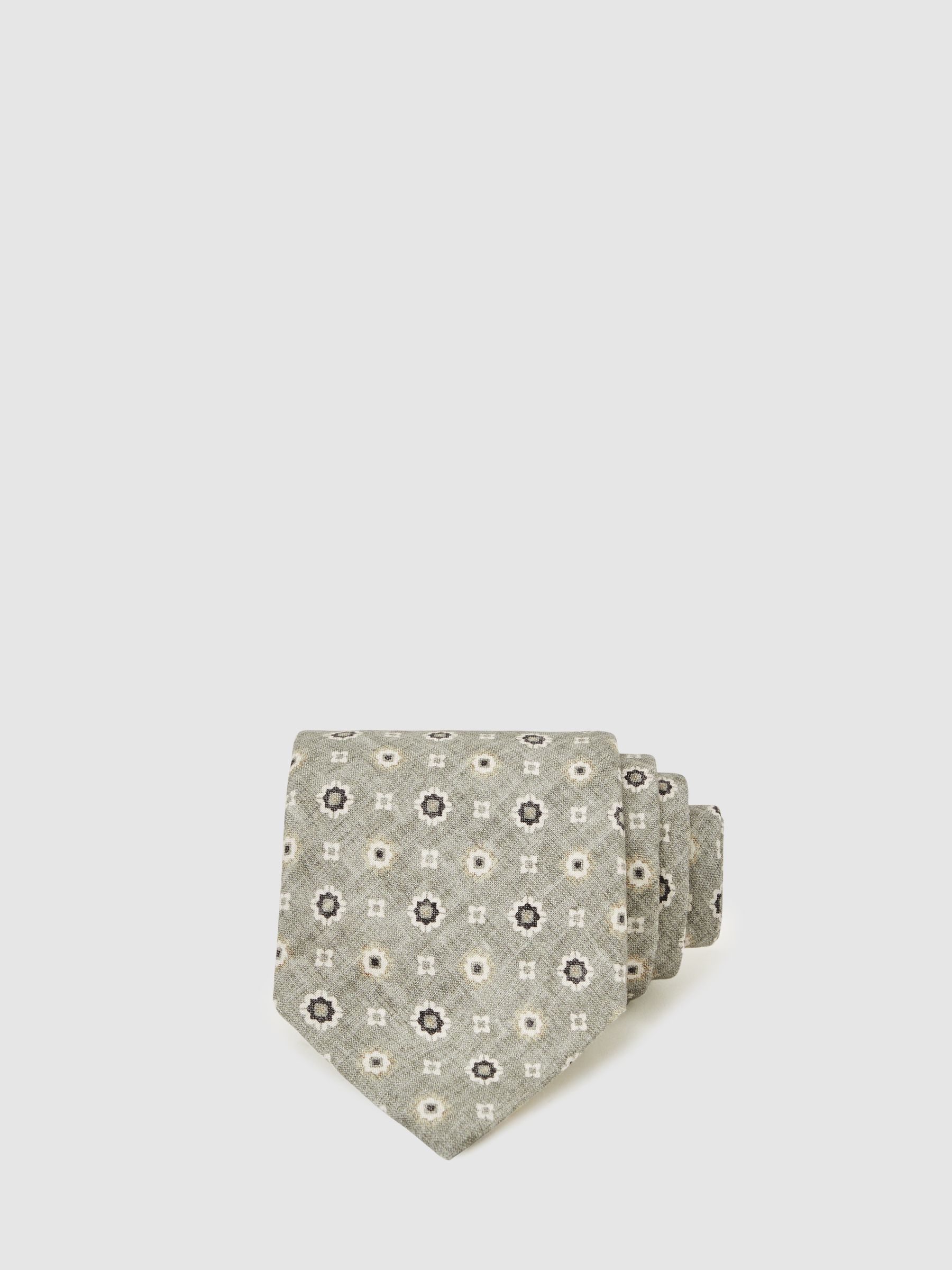 Silk Floral-Medallion Tie in Soft Sage