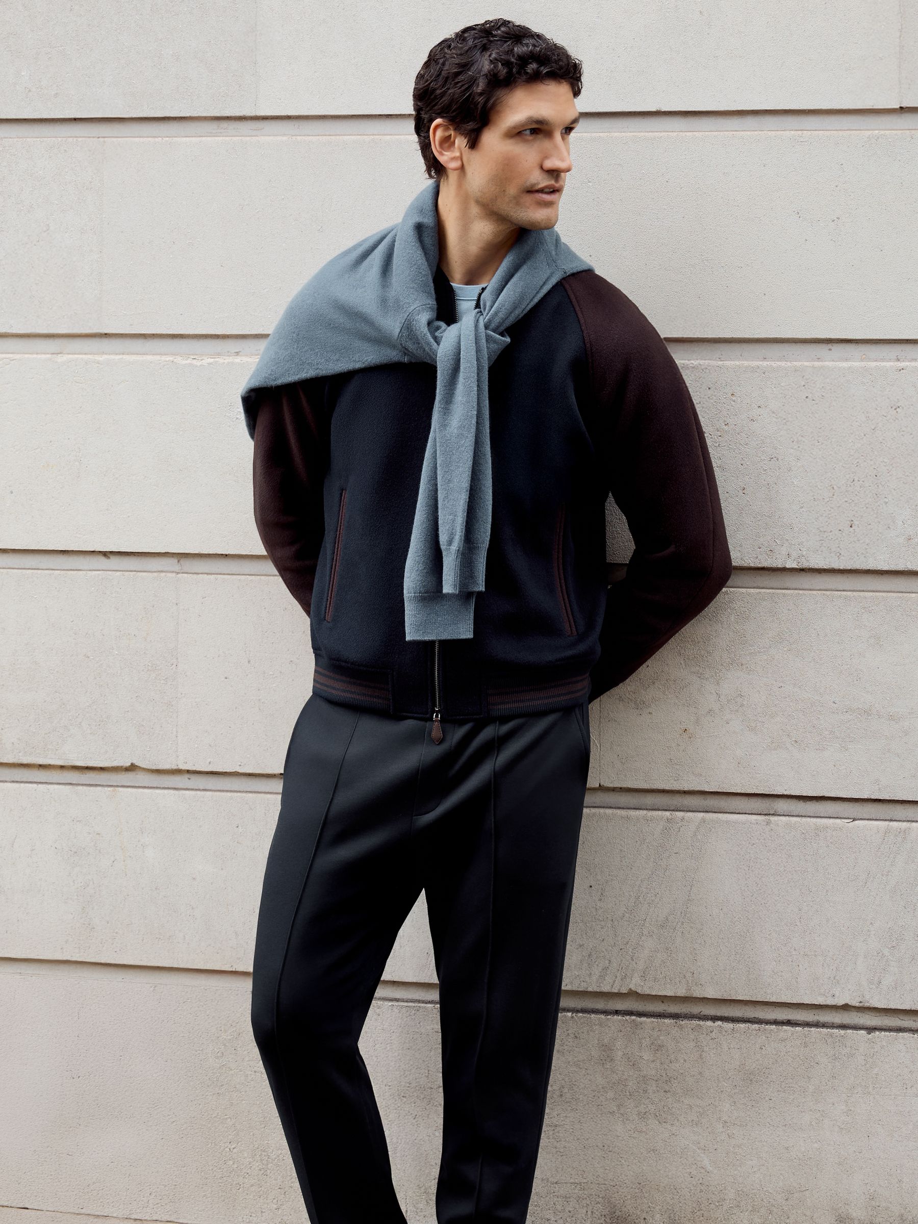 Stretch-Jersey Tailored Joggers in Navy Blue