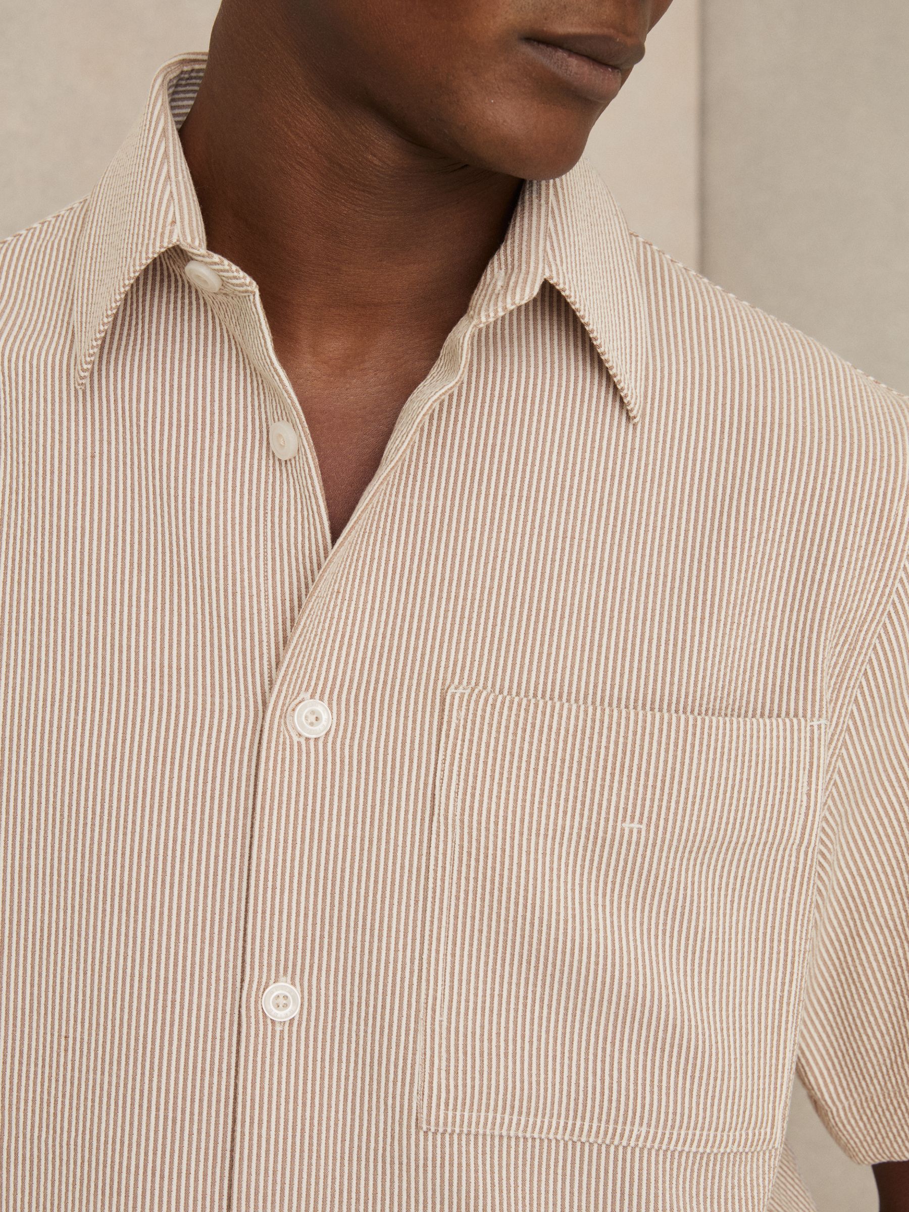 Seersucker Stripe Shirt in Oatmeal/White