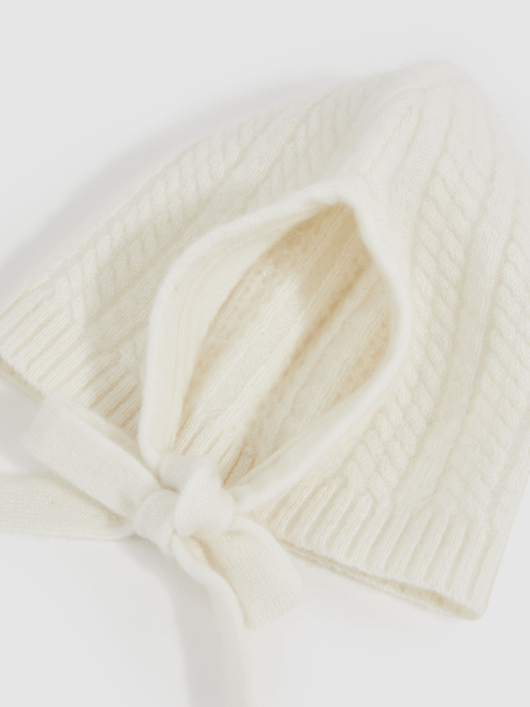 100% Cashmere Cable-Knit Bonnet Baby Accessories in Ivory