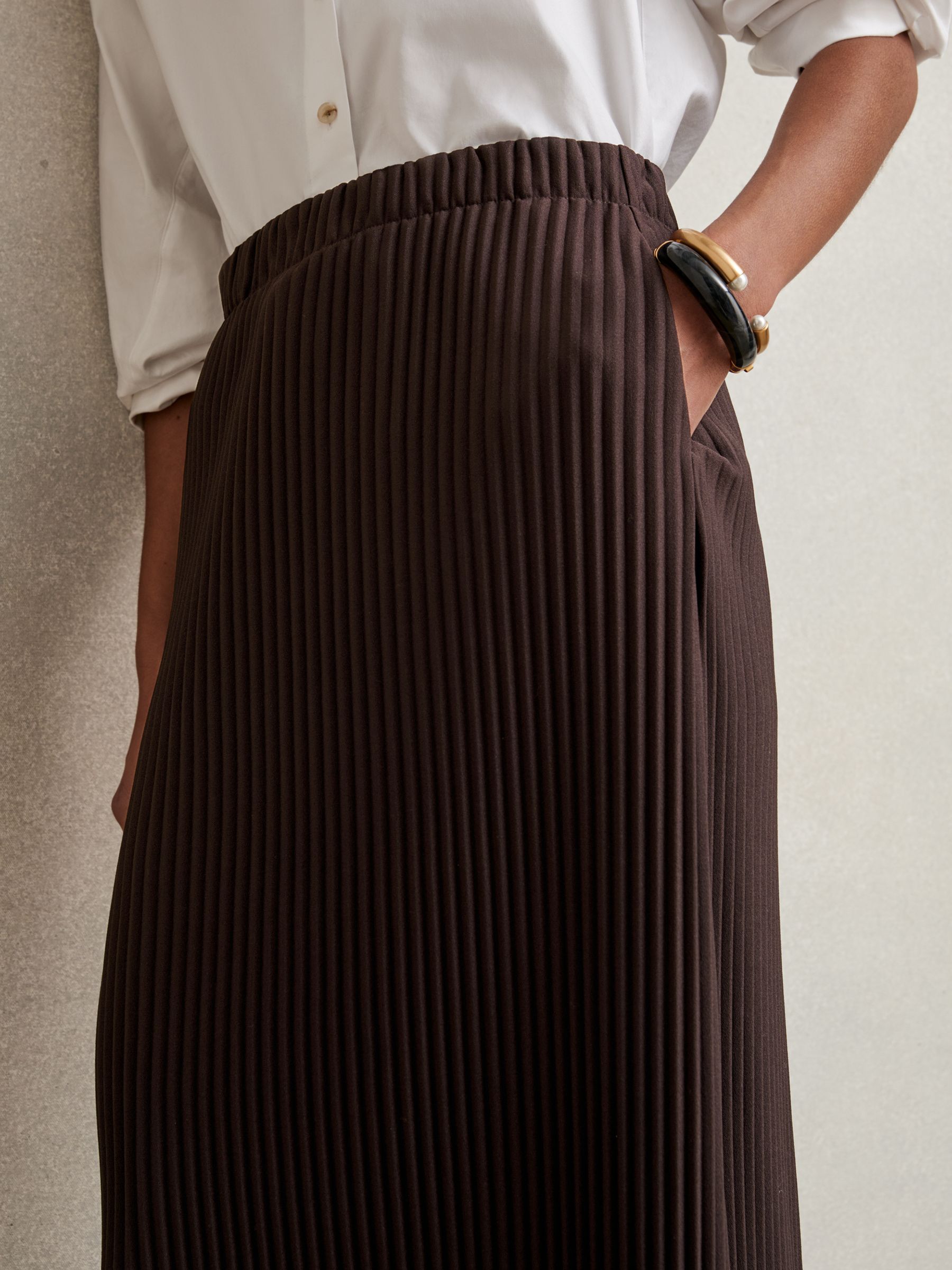 Pleated Jersey Midi Skirt in Burgundy