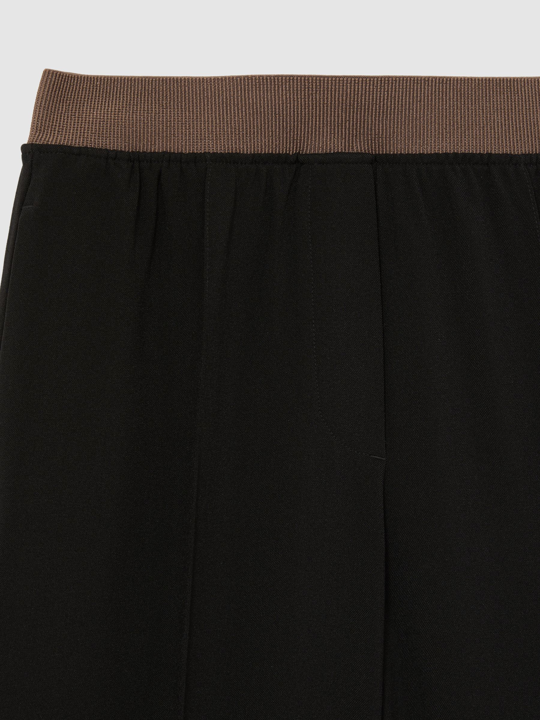 Petite Wide-Leg Elasticated-Waist Trousers in Black