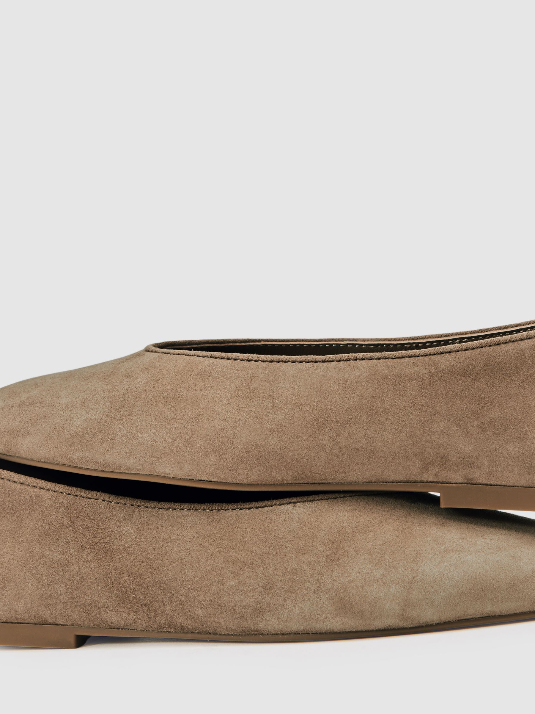 Leather Rounded-Point Toe Ballet Flats in Taupe