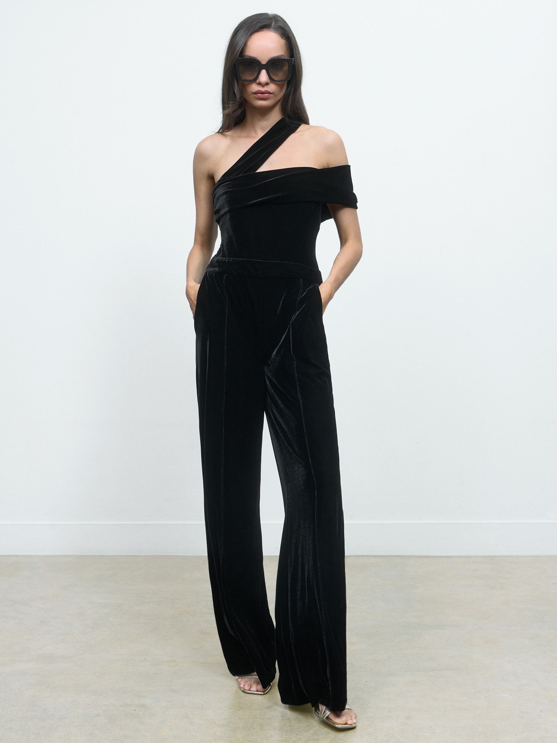 Petite Velvet One-Shoulder Wide-Leg Jumpsuit in Black