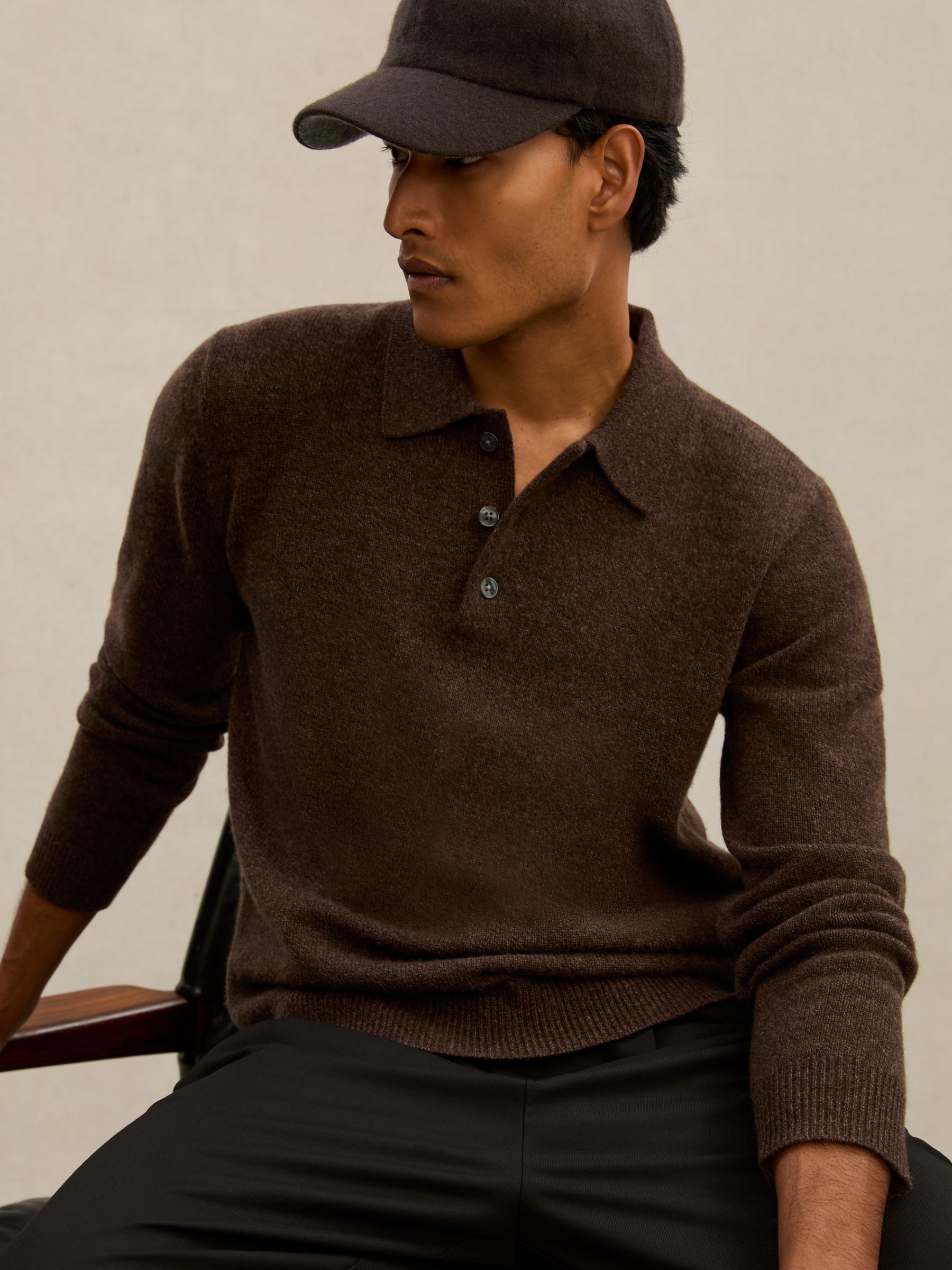 Atelier 100% Cashmere Cap in Chocolate Brown