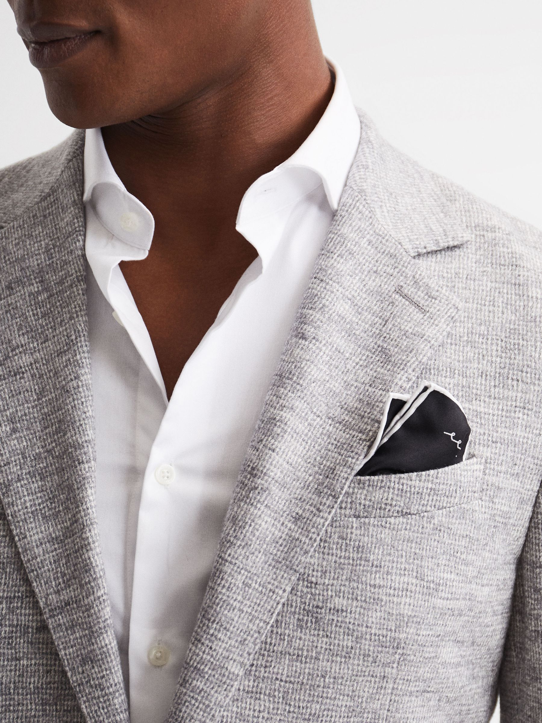 Plain Silk Pocket Square in Black