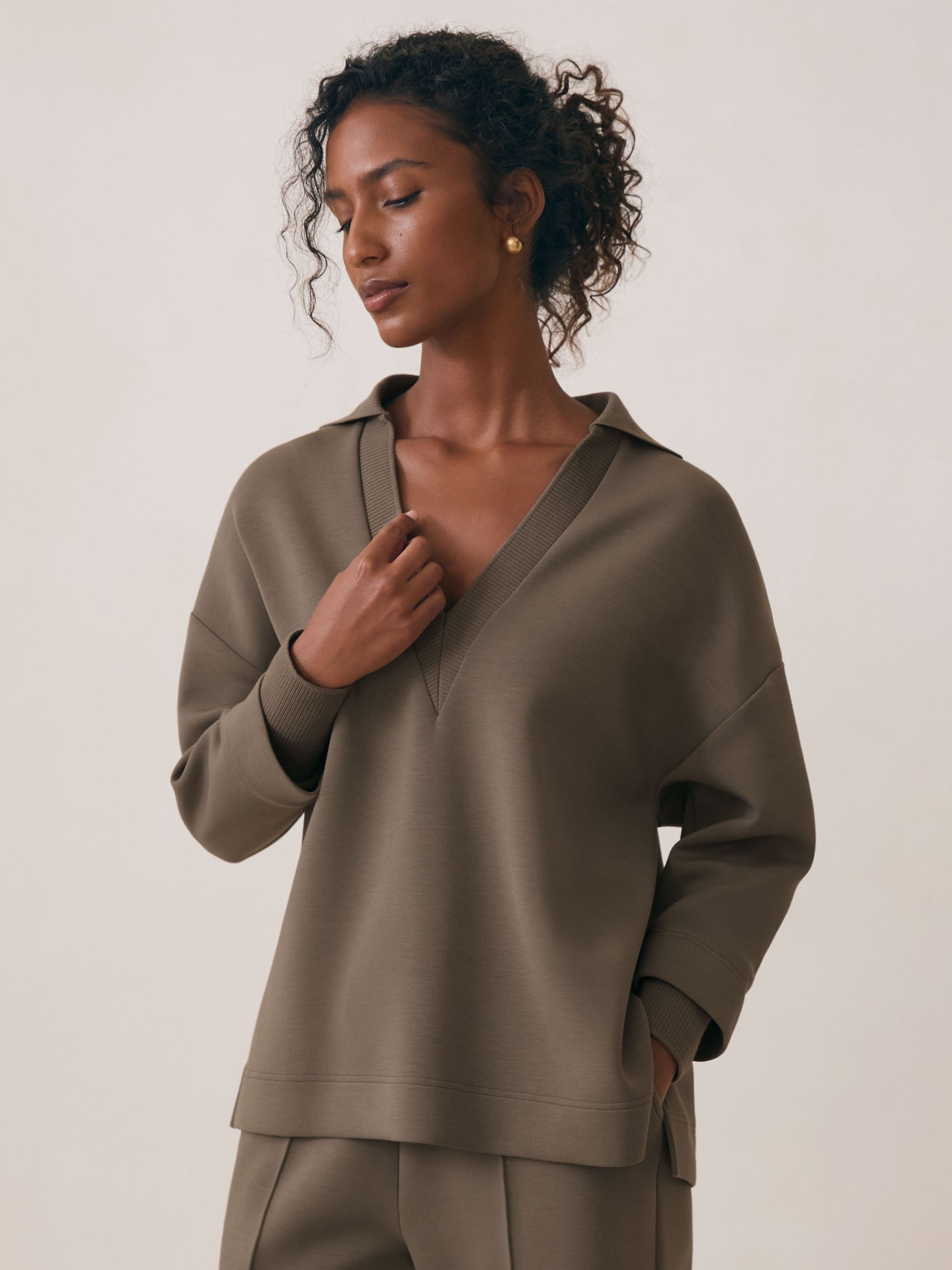 Interlock Open-Collar Sweatshirt in Chocolate