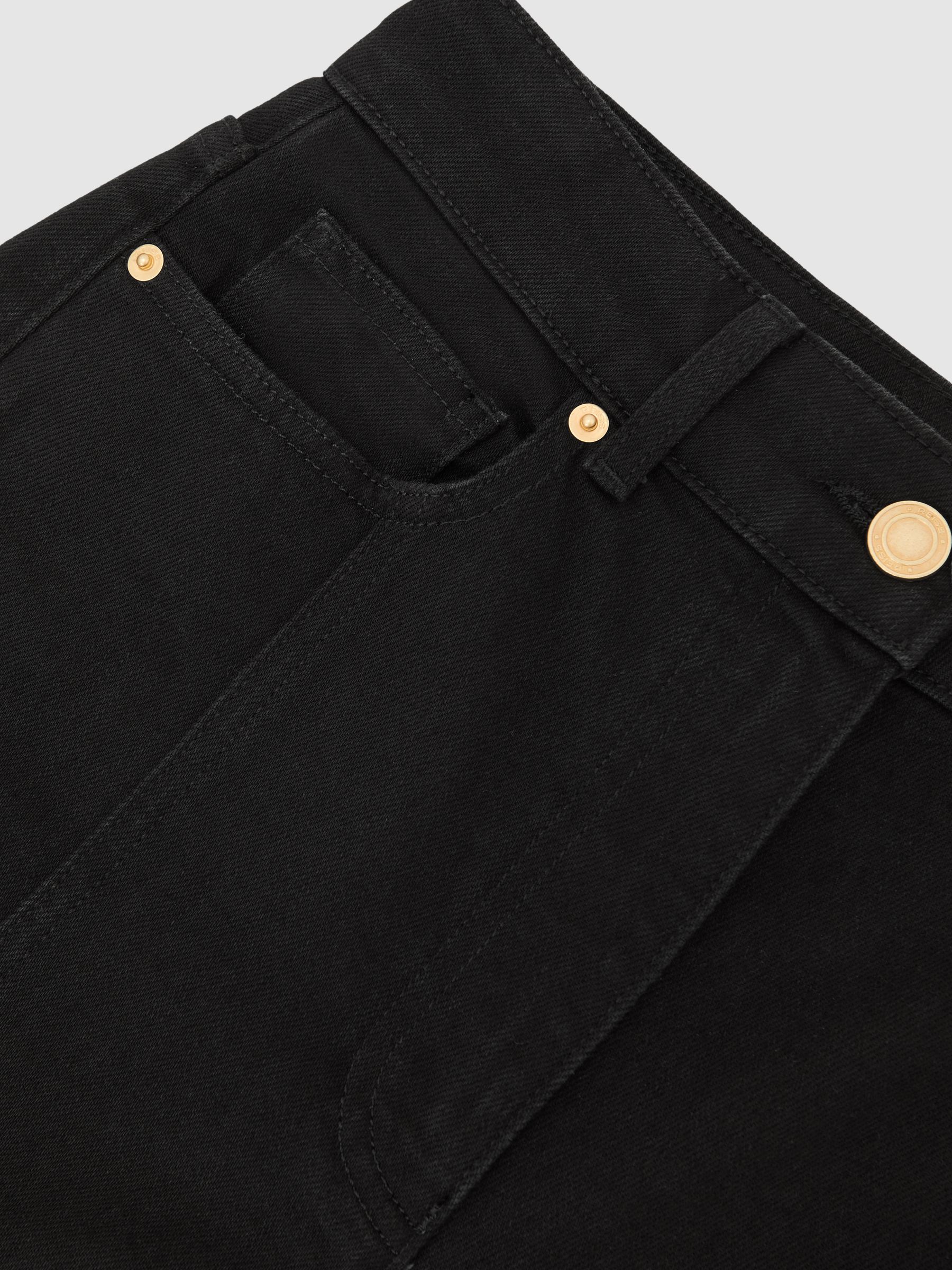 Flared Seam-Detail Jeans in Black
