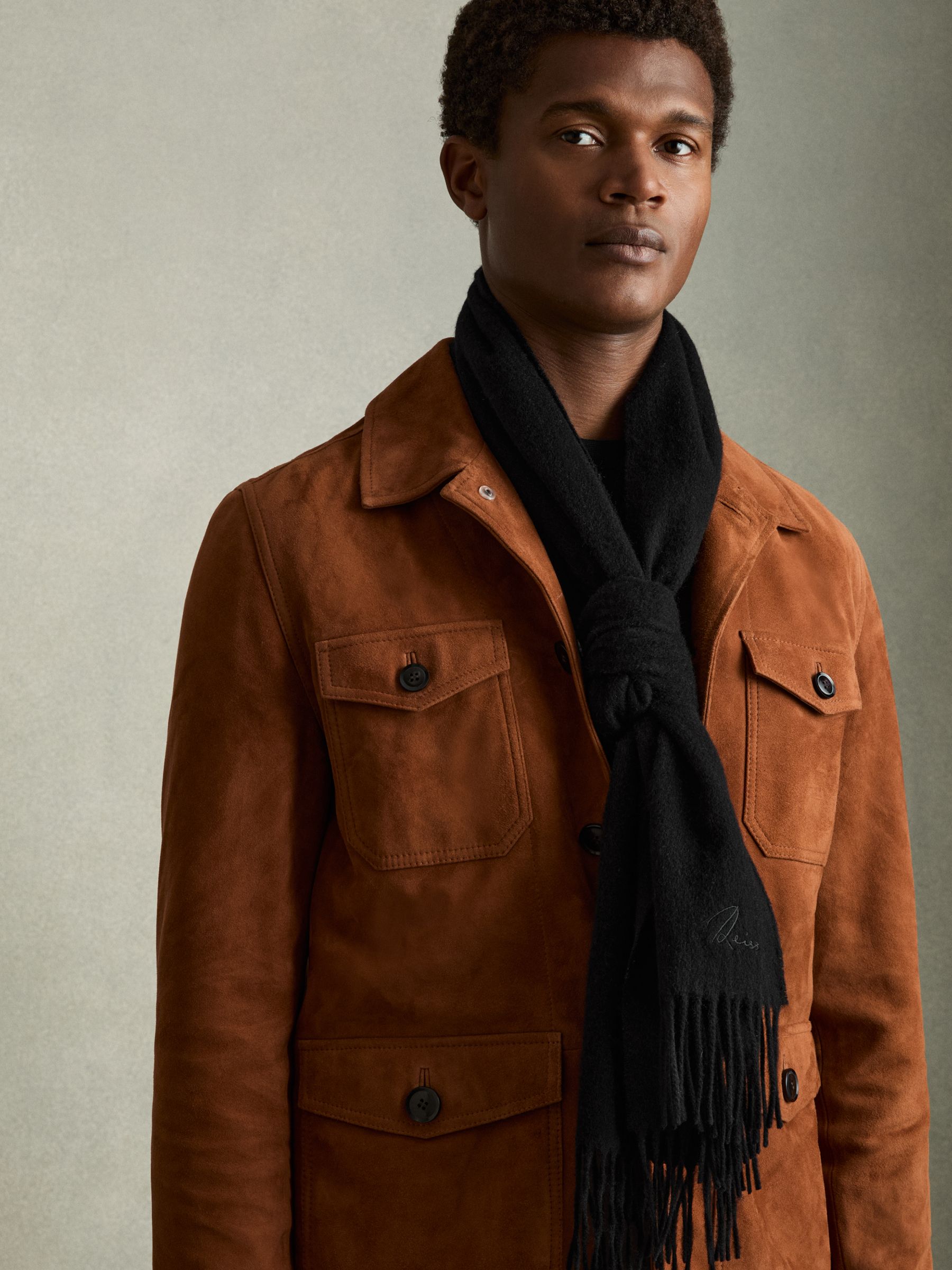 Wool and Cashmere Scarf in Black