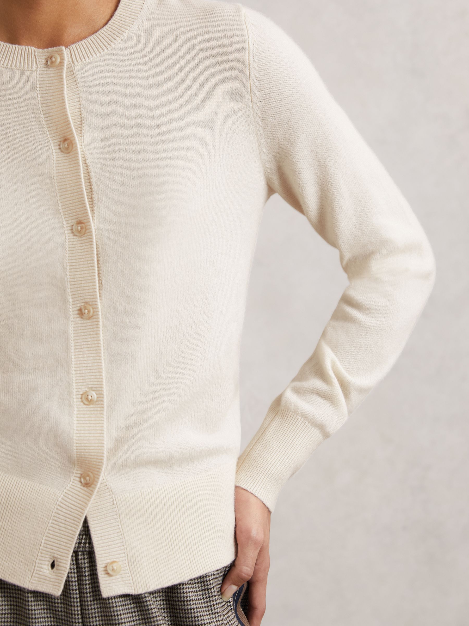 Wool-Blend Crew-Neck Cardigan With Cashmere in Cream