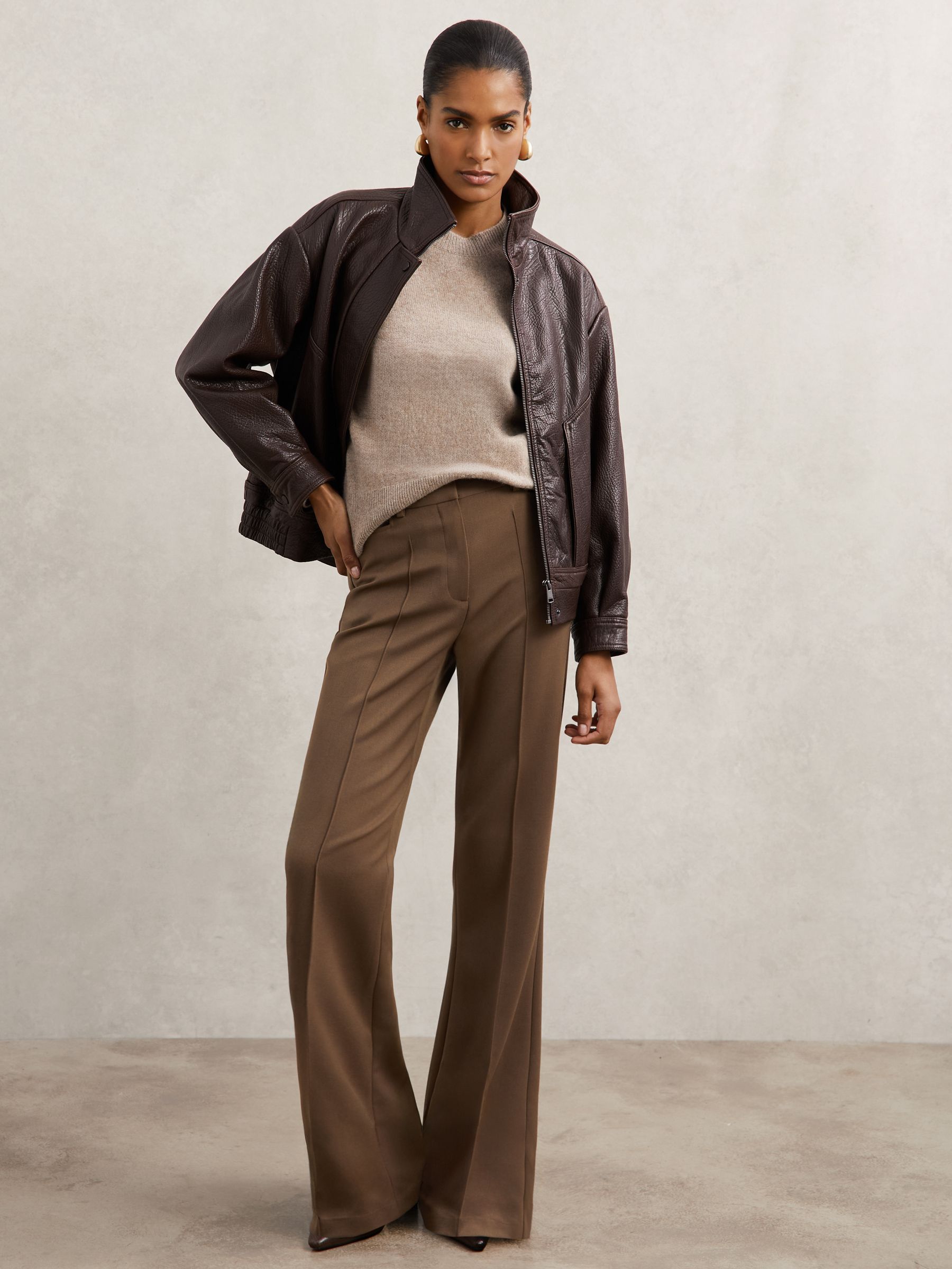 100% Cashmere Crew-Neck Jumper in Oatmeal Neutral